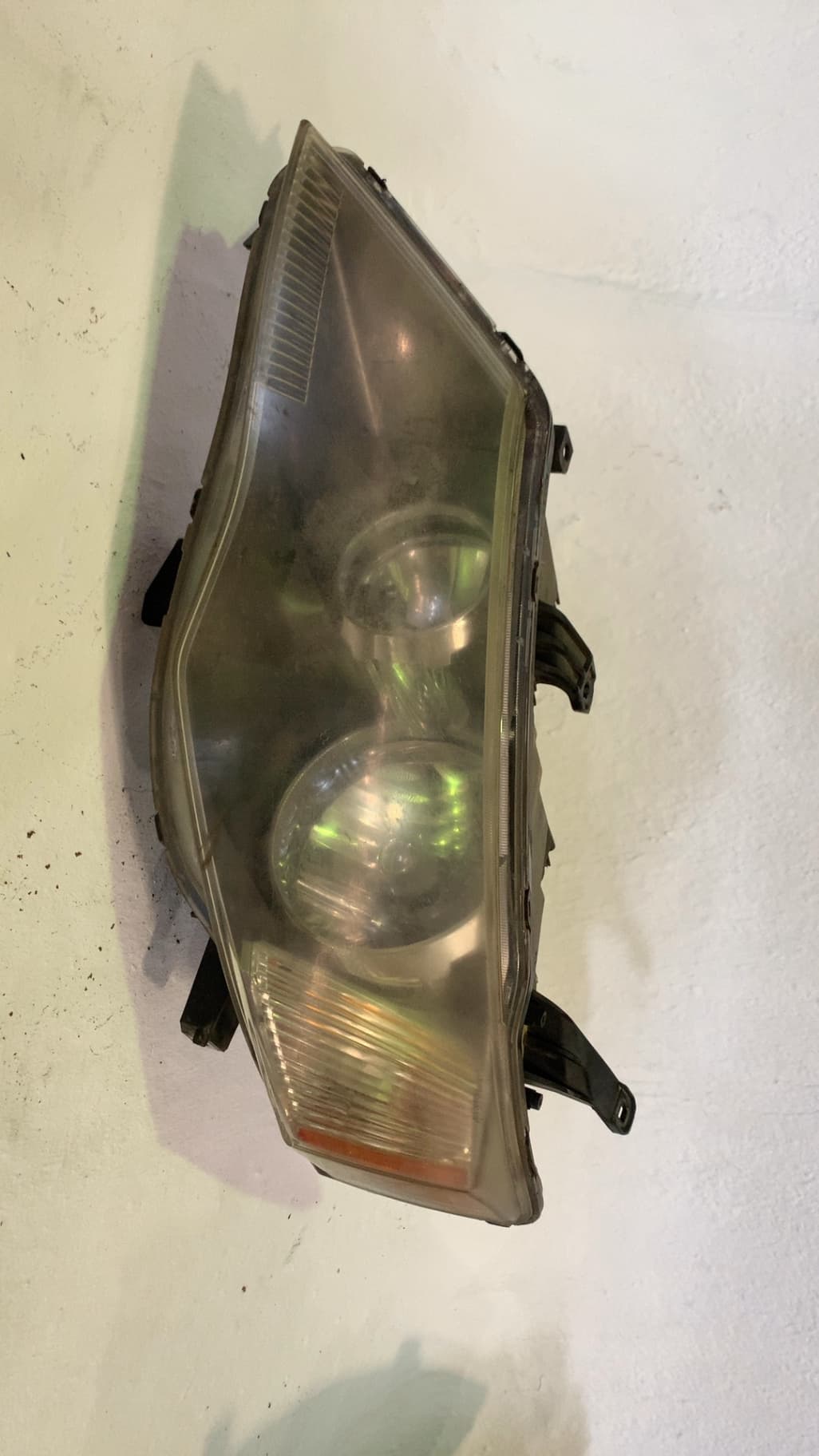 Faro izquierdo MITSUBISHI OUTLANDER II (CW_W)