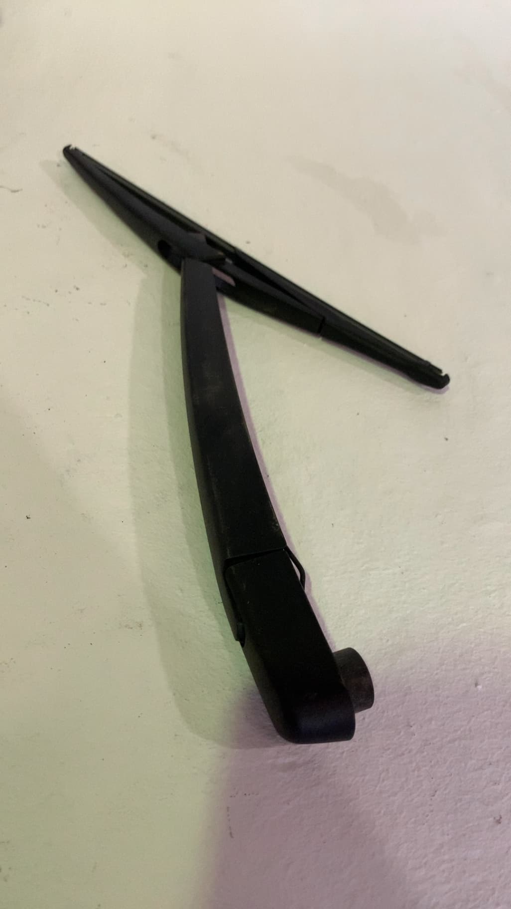 Brazo limpia trasero TOYOTA YARIS 2