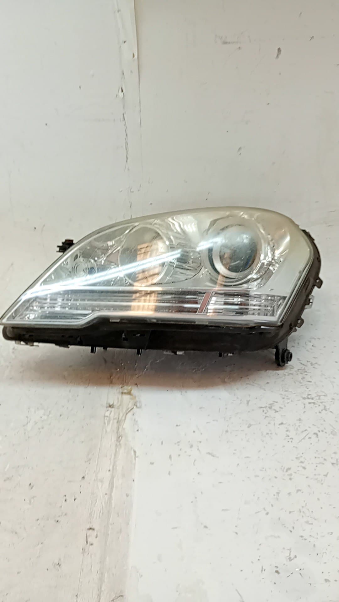 Faro izquierdo MERCEDES-BENZ CLASE M (W164) 5