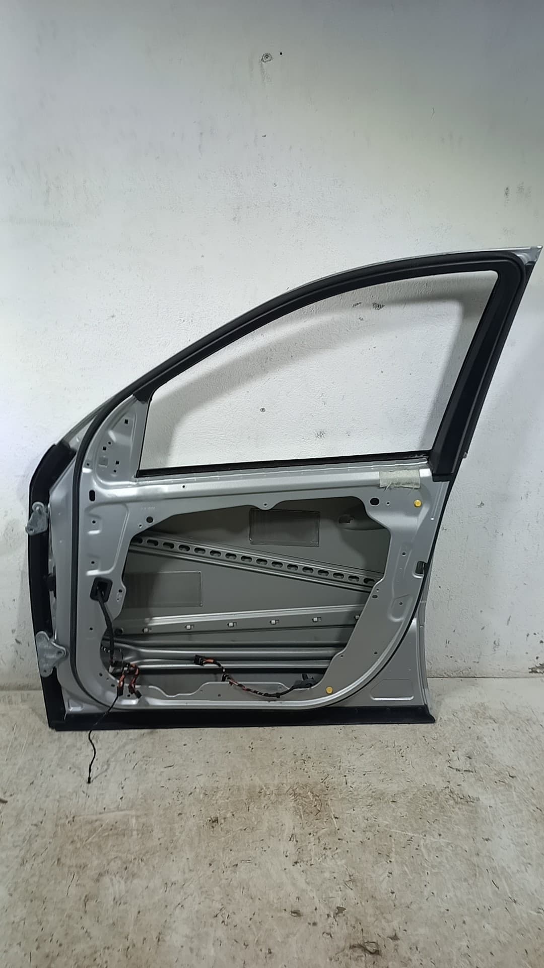 Puerta delantera derecha MERCEDES-BENZ CLASE M (W164) 2