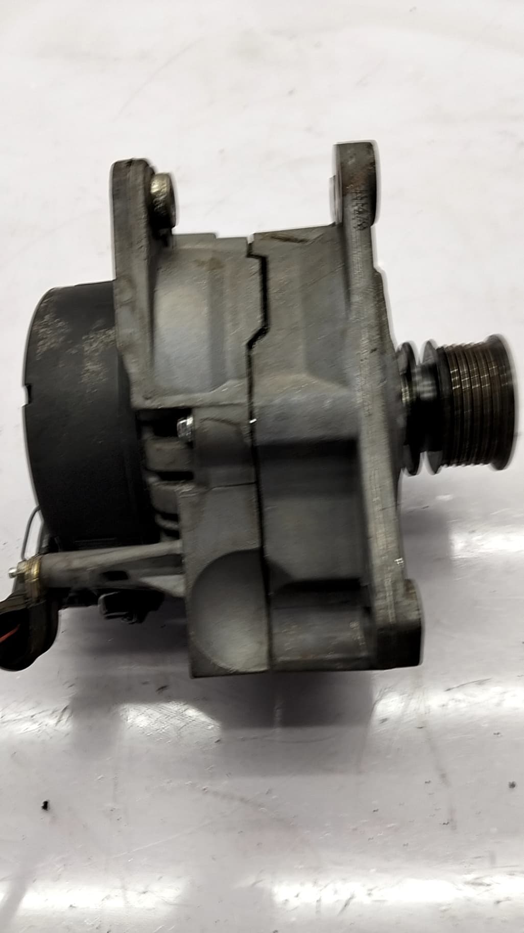 Alternador VOLKSWAGEN TRANSPORTER T4 AUTOBÚS 4