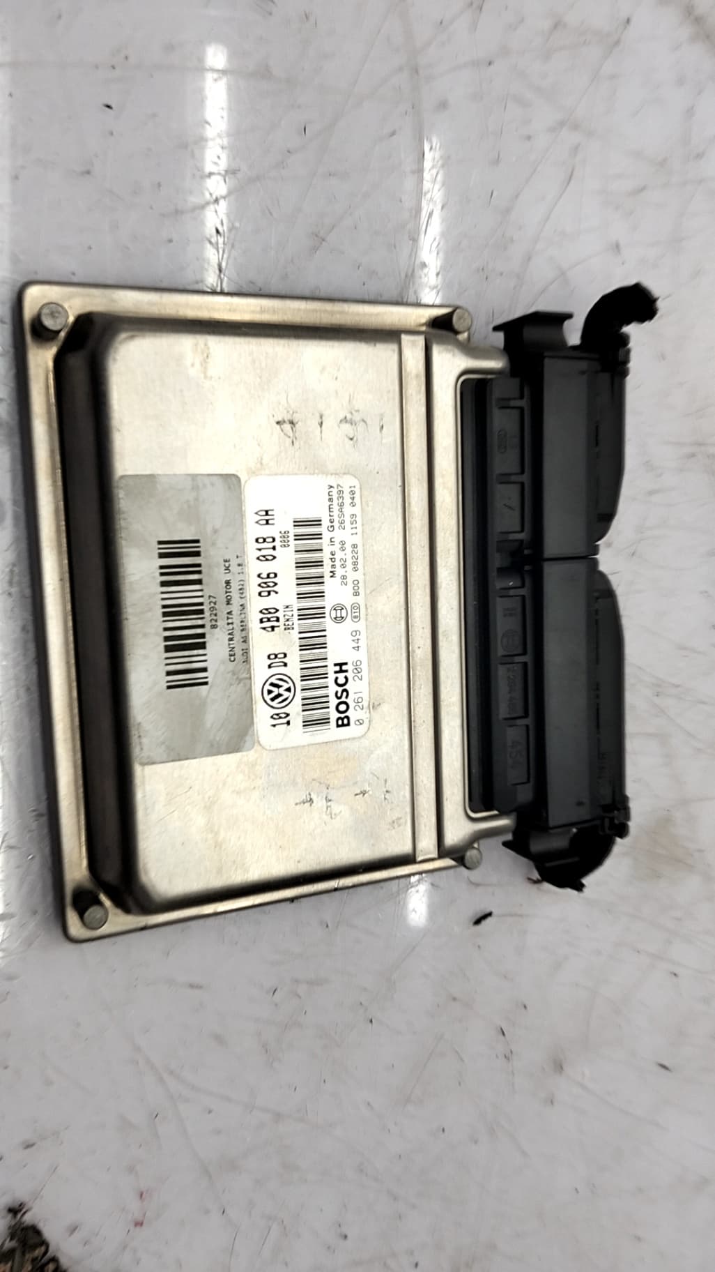 Centralita motor uce AUDI A6 BERLINA (4B2)