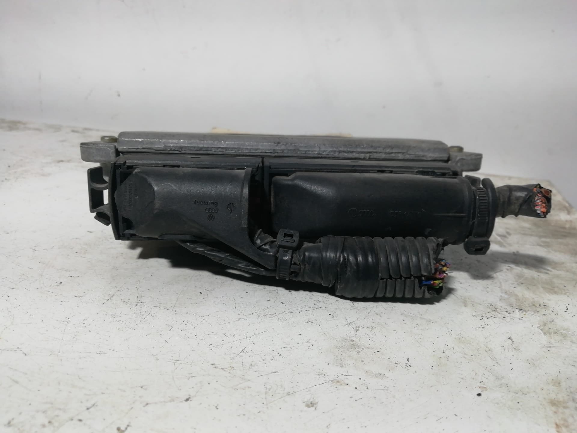 Centralita motor uce VOLKSWAGEN GOLF III BERLINA (1H1) 2