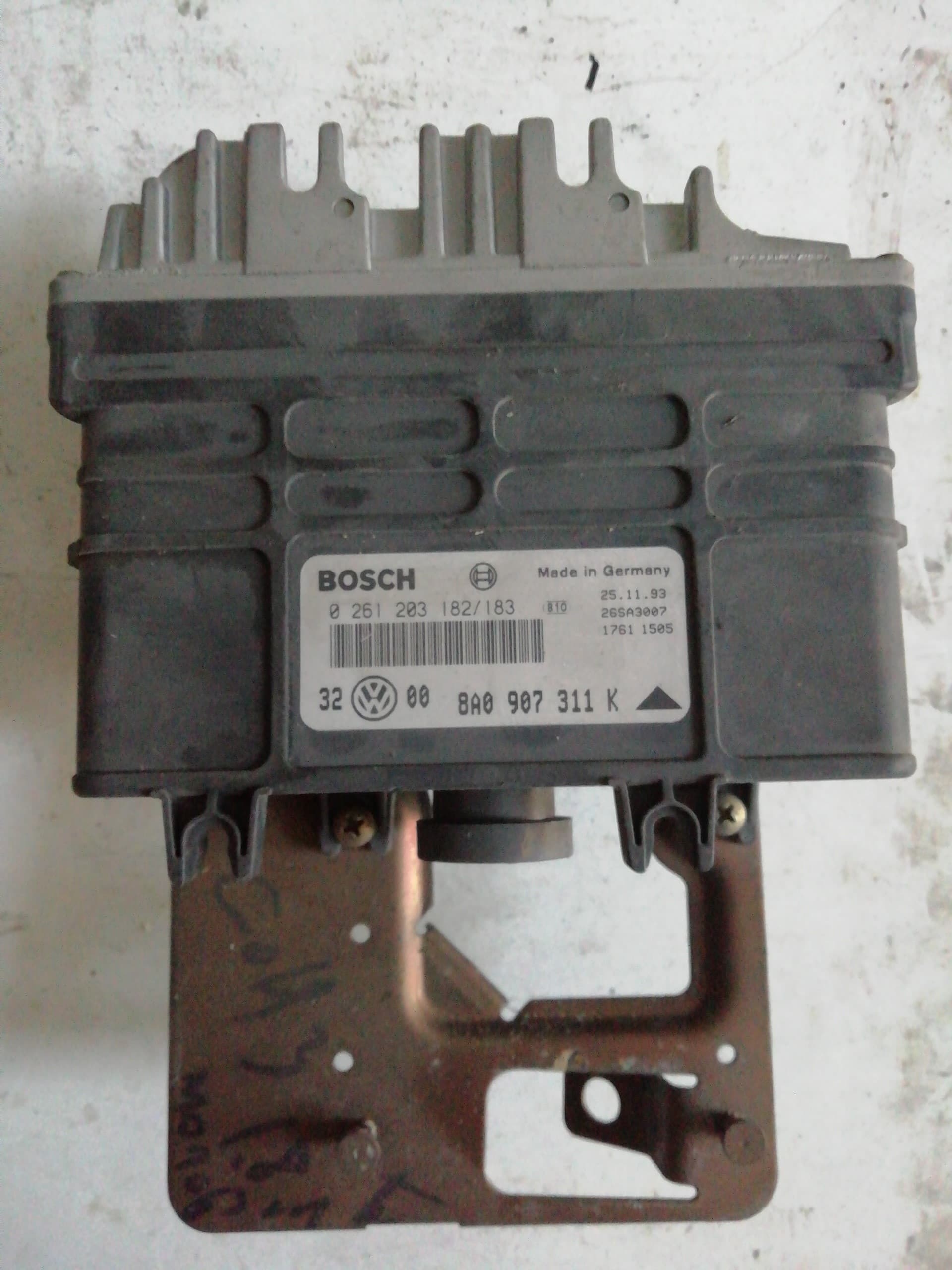 Centralita motor uce VOLKSWAGEN GOLF III BERLINA (1H1)