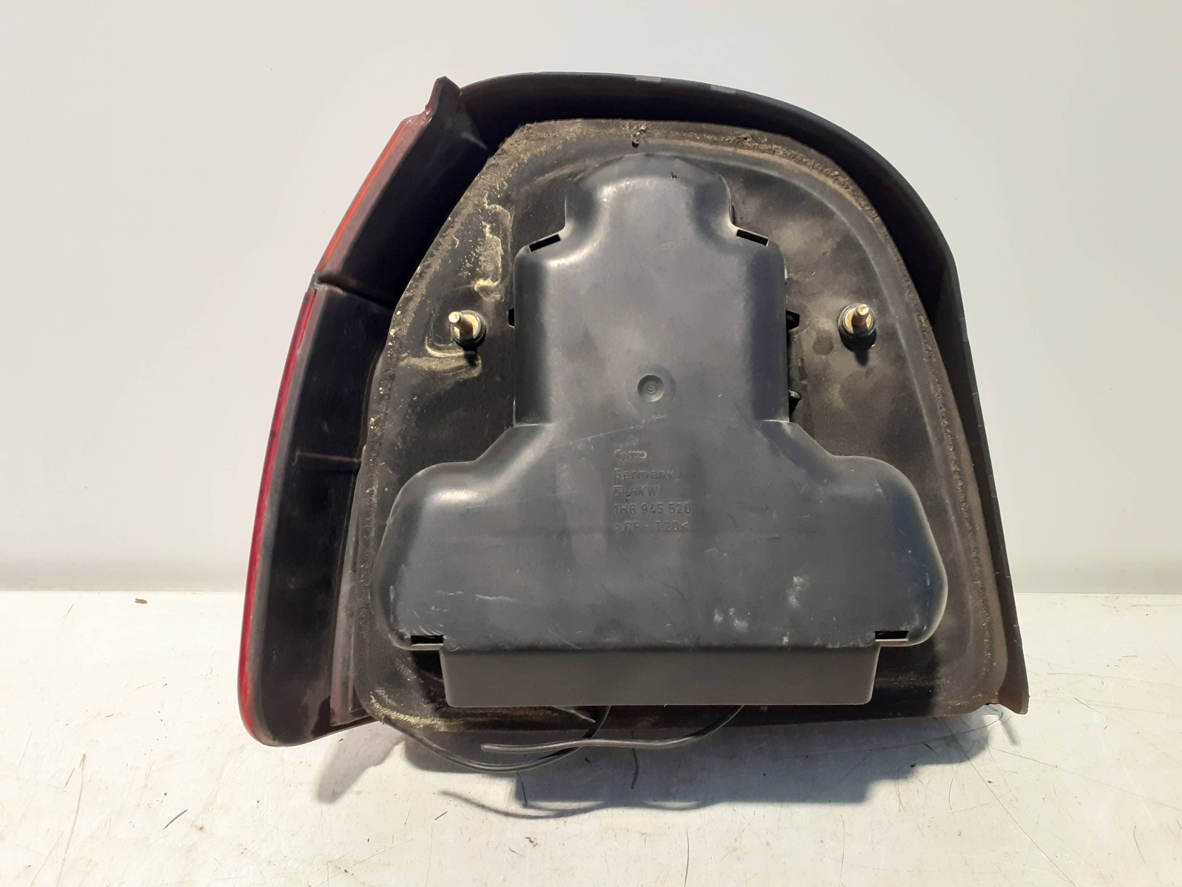 Piloto trasero derecho VOLKSWAGEN GOLF III BERLINA (1H1) 3