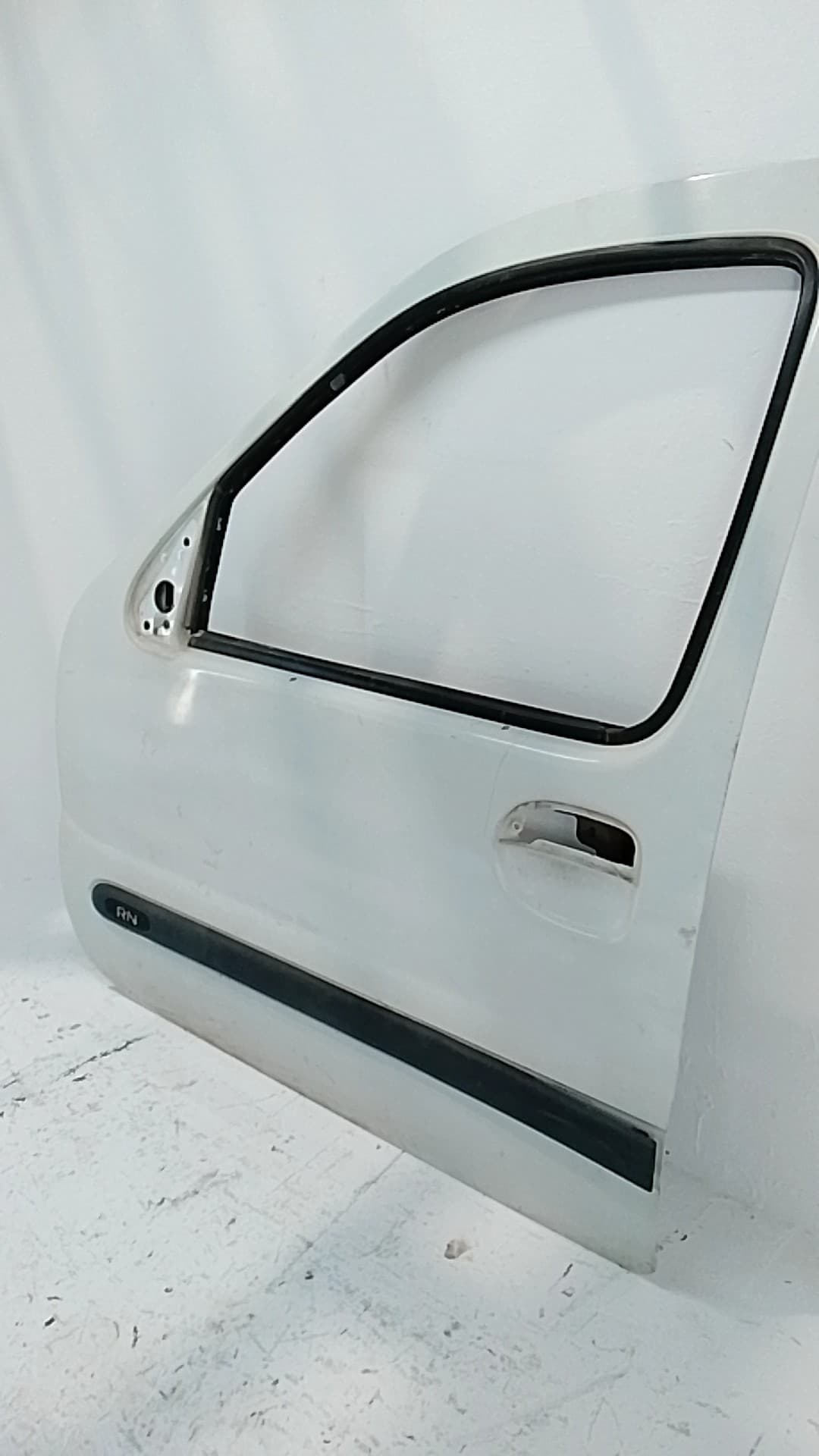 Puerta delantera izquierda RENAULT KANGOO 5