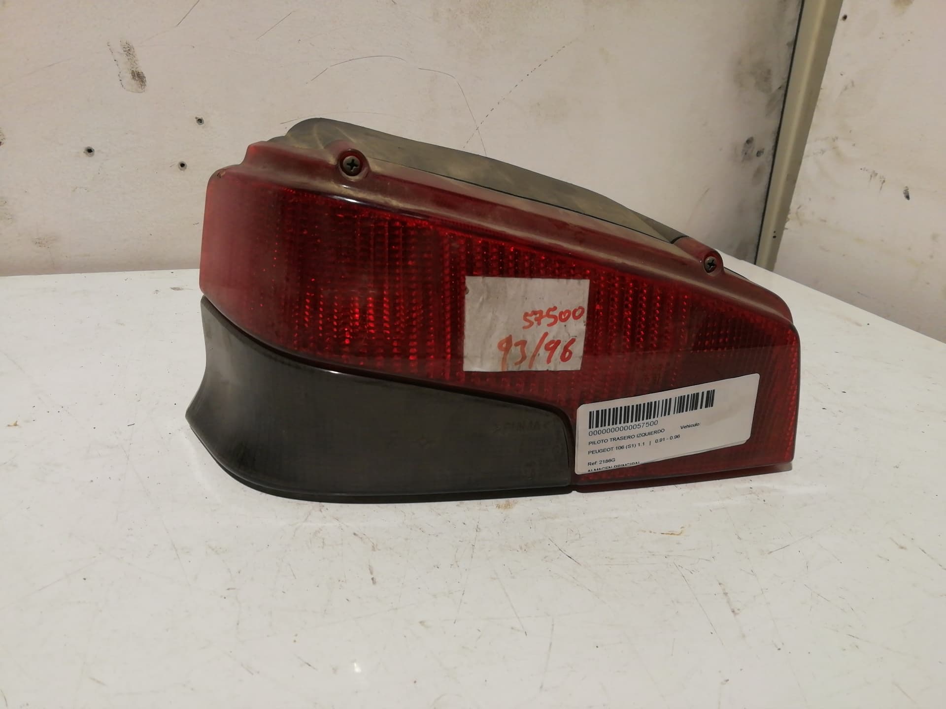 Piloto trasero izquierdo PEUGEOT 106 (S1)