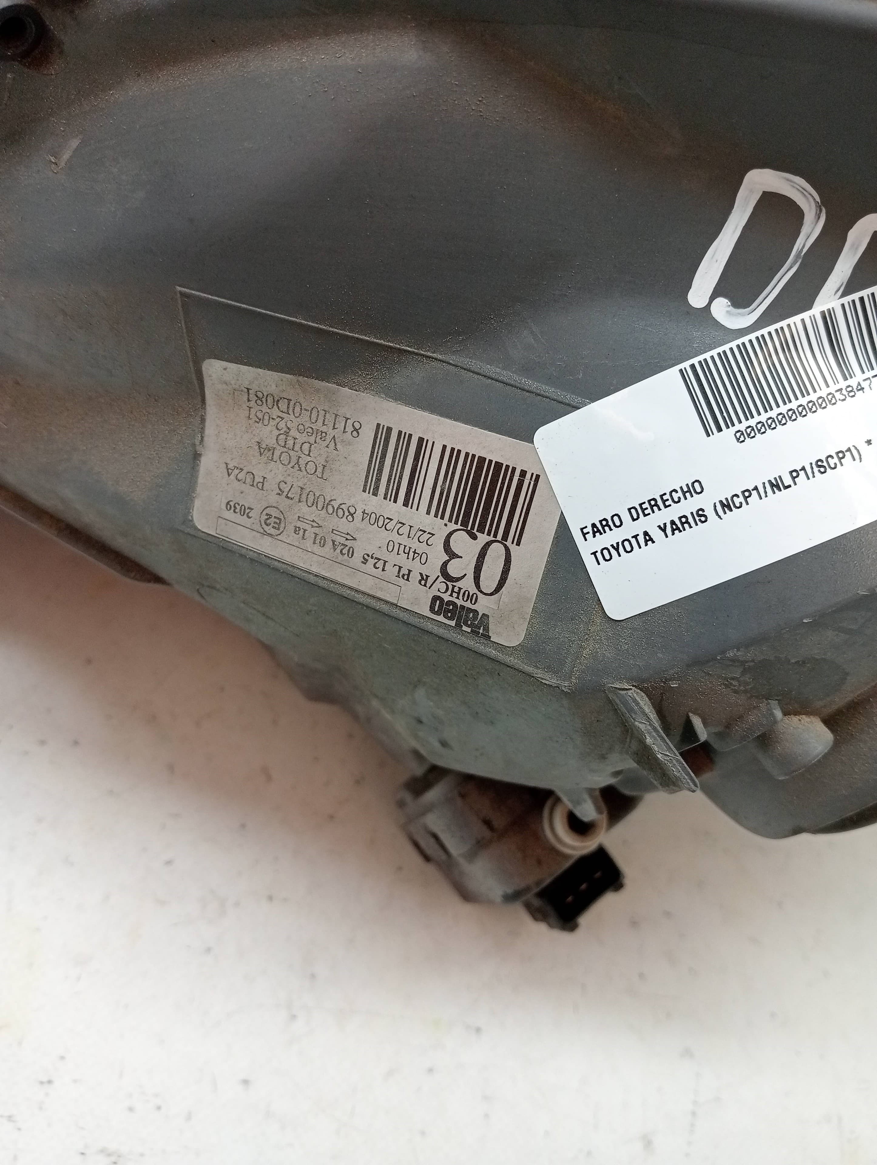 Faro derecho TOYOTA YARIS (NCP1/NLP1/SCP1) 3