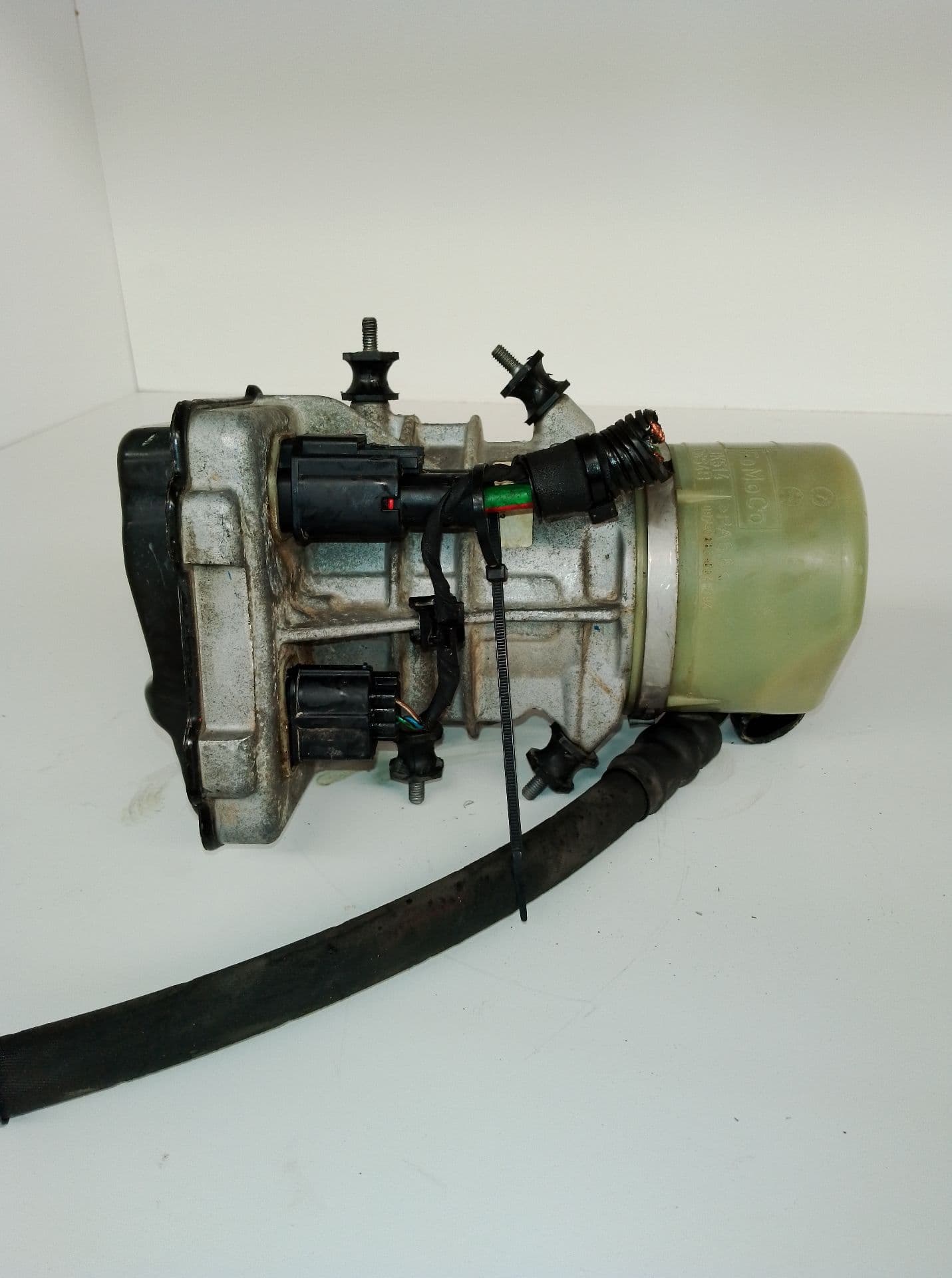 Bomba direccion VOLVO XC60 2