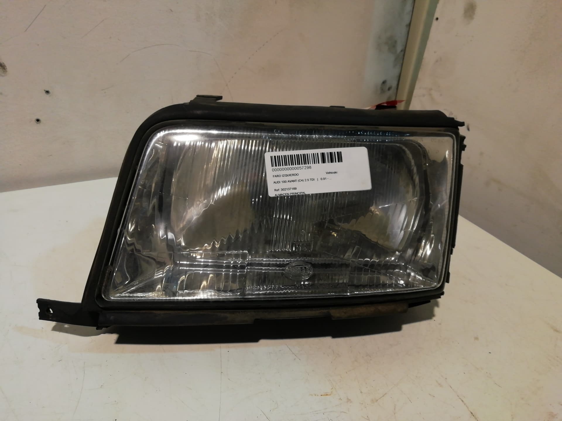 Faro izquierdo AUDI 100 AVANT (C4)