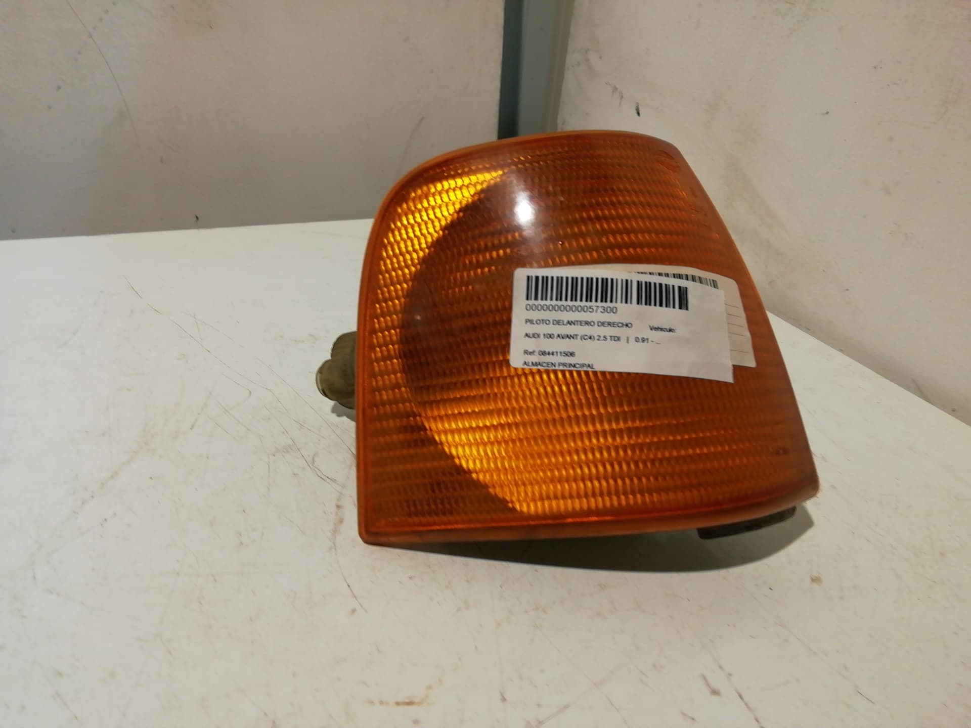 Recambio AUDI 100 AVANT (C4) ref. 084411506