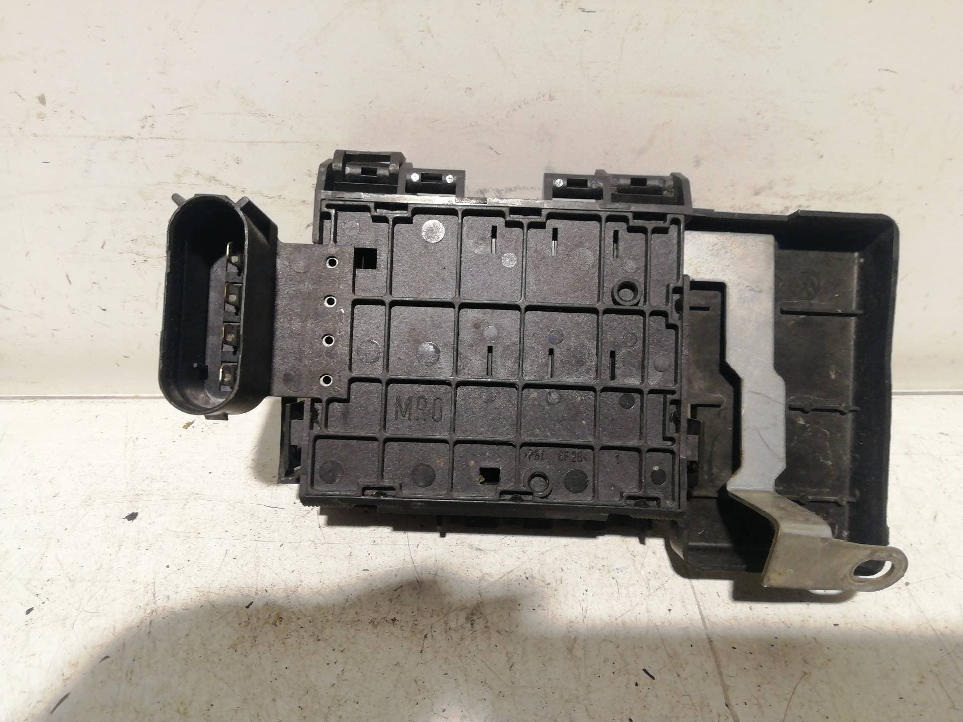 Caja reles / fusibles VOLKSWAGEN POLO BERLINA (6N1) 4