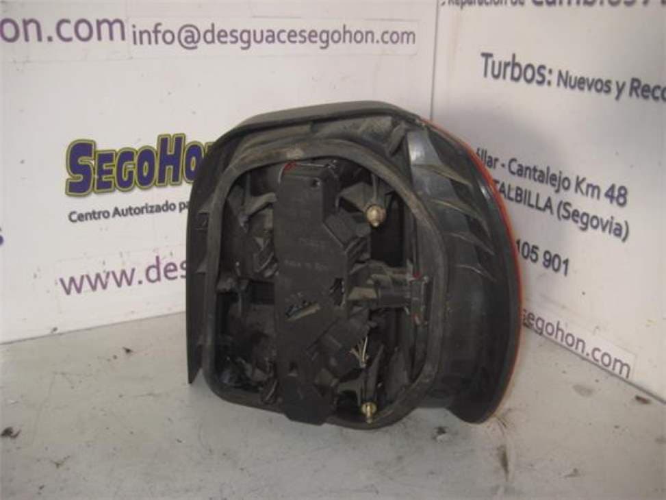 Piloto trasero derecho VOLKSWAGEN POLO BERLINA (6N1) 2