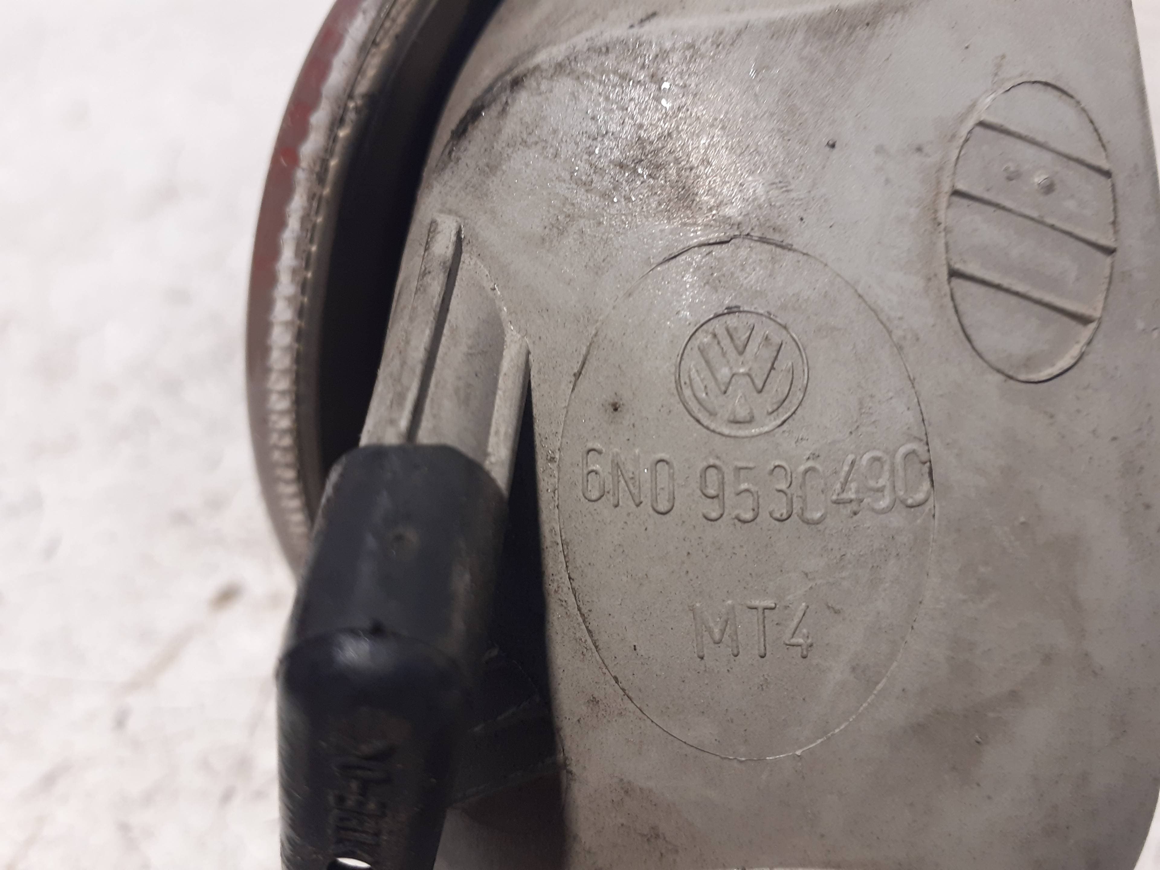 Recambio VOLKSWAGEN POLO BERLINA (6N1) ref. 6N09530490 2