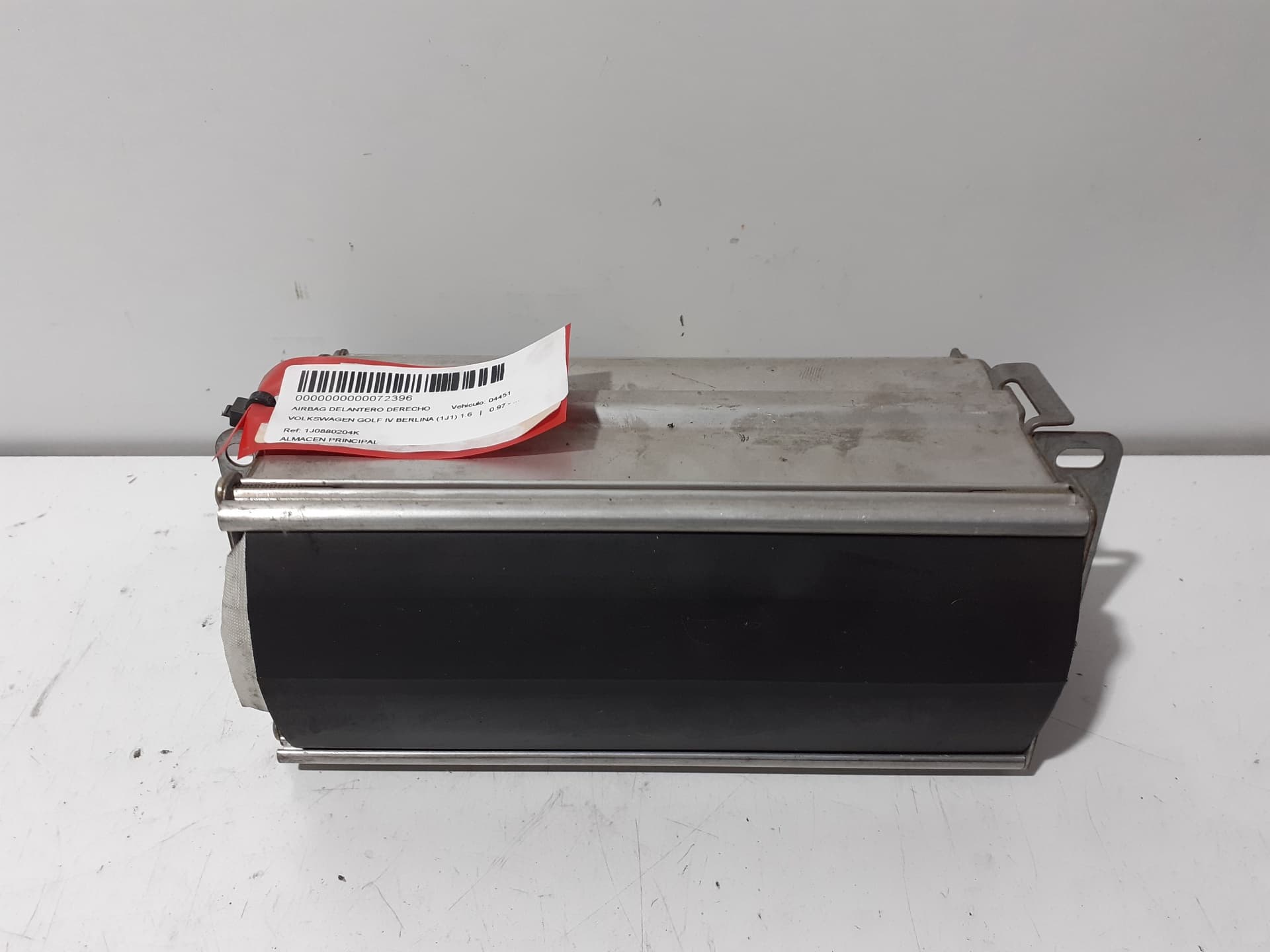 Airbag delantero derecho VOLKSWAGEN GOLF IV BERLINA (1J1)