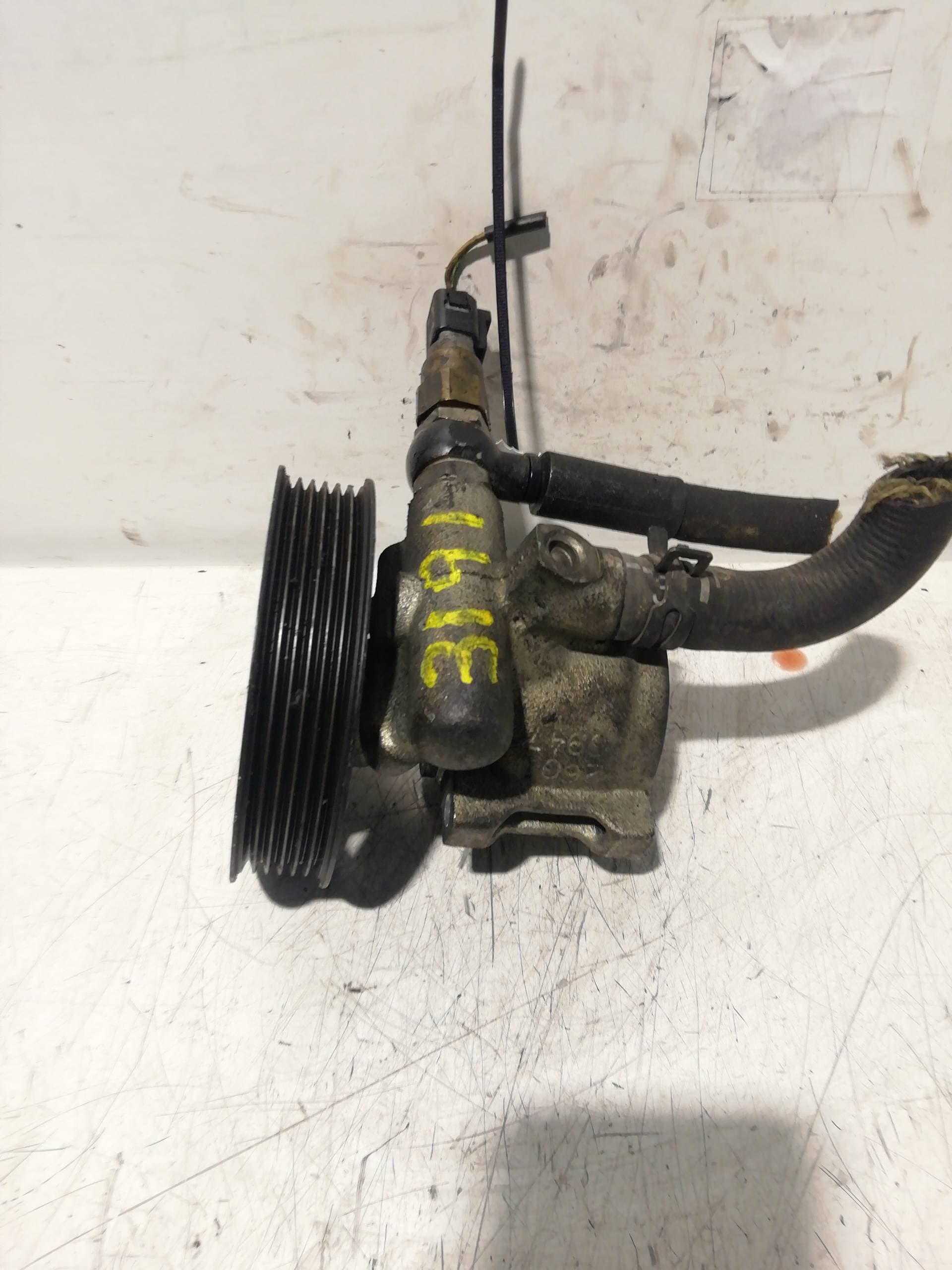 Bomba direccion VOLKSWAGEN GOLF IV BERLINA (1J1) 4