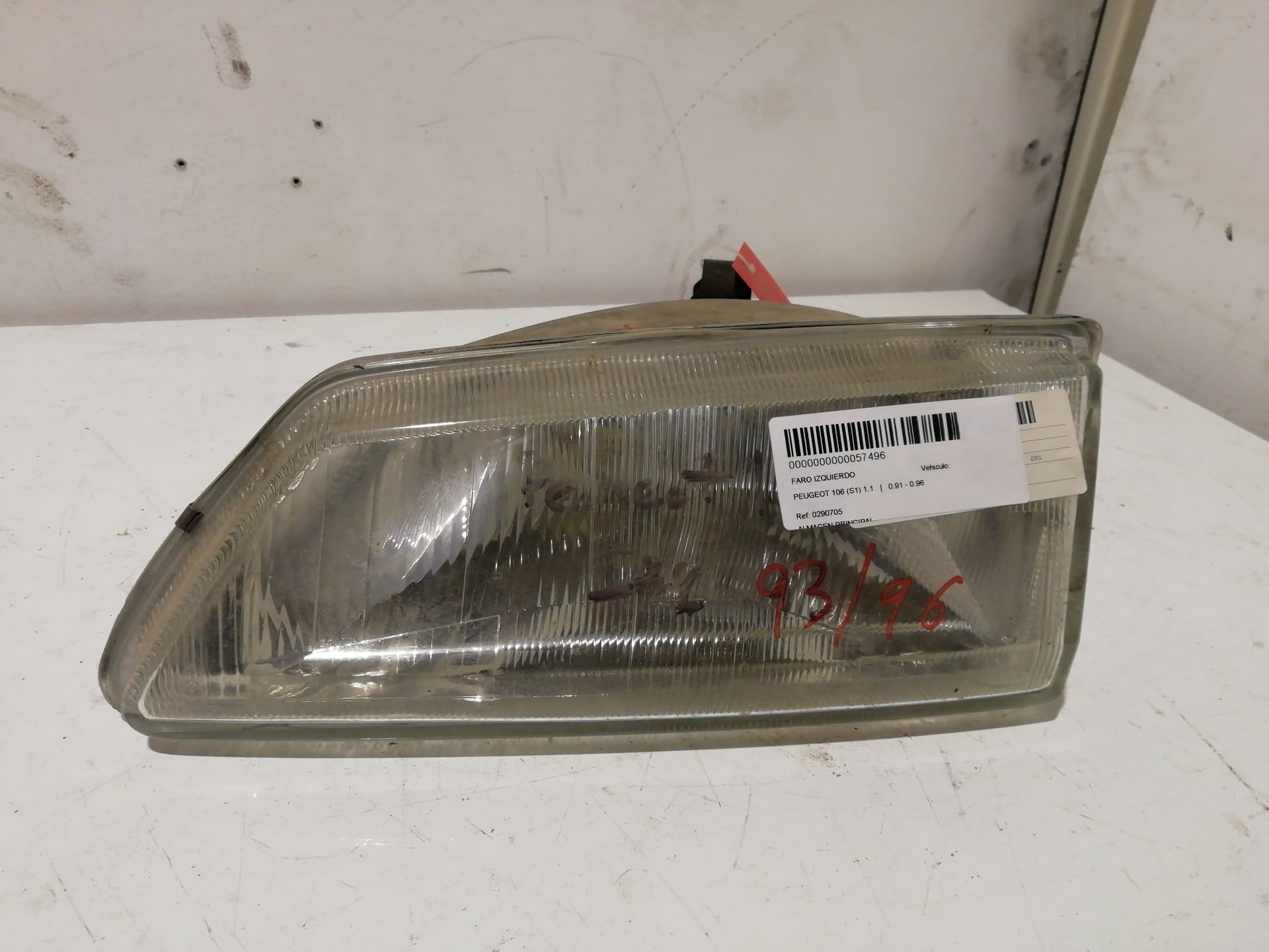 Faro izquierdo PEUGEOT 106 (S2)