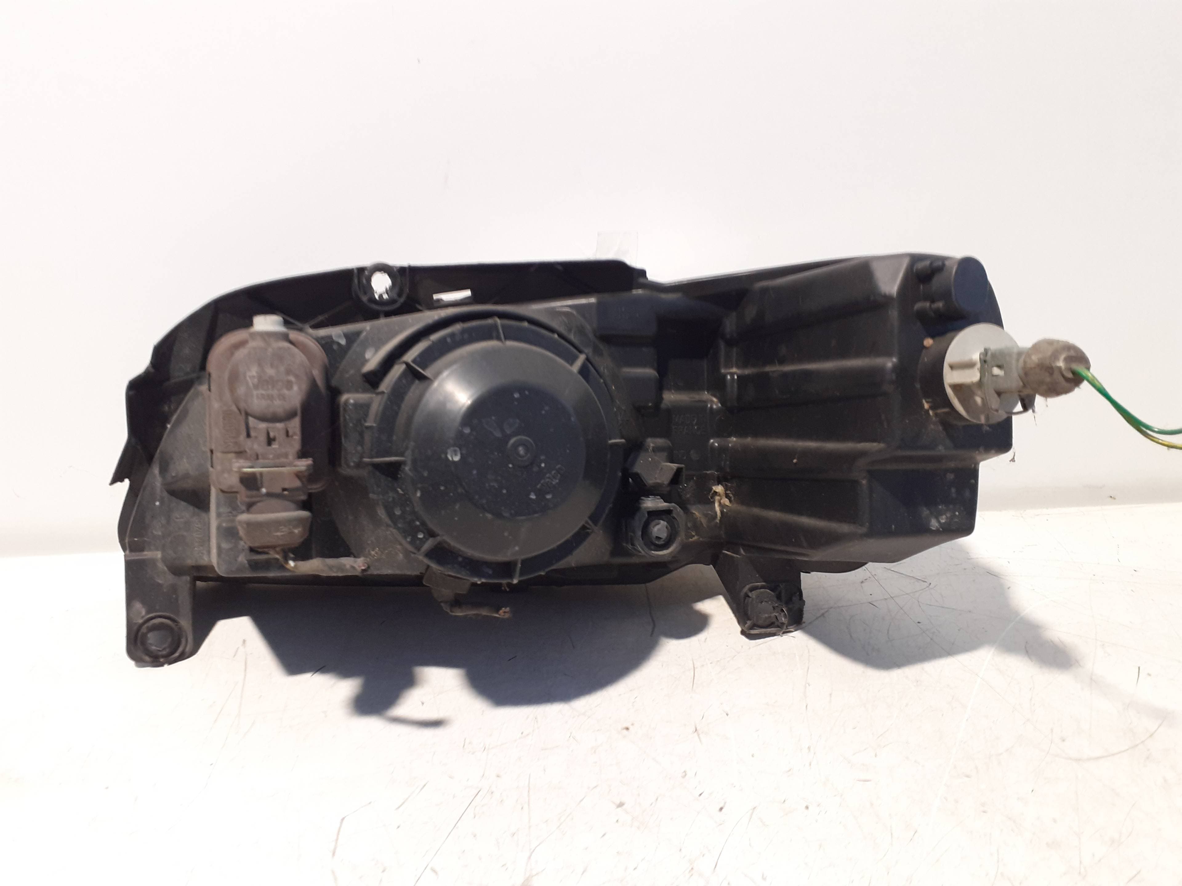Faro izquierdo PEUGEOT 106 (S2) 3