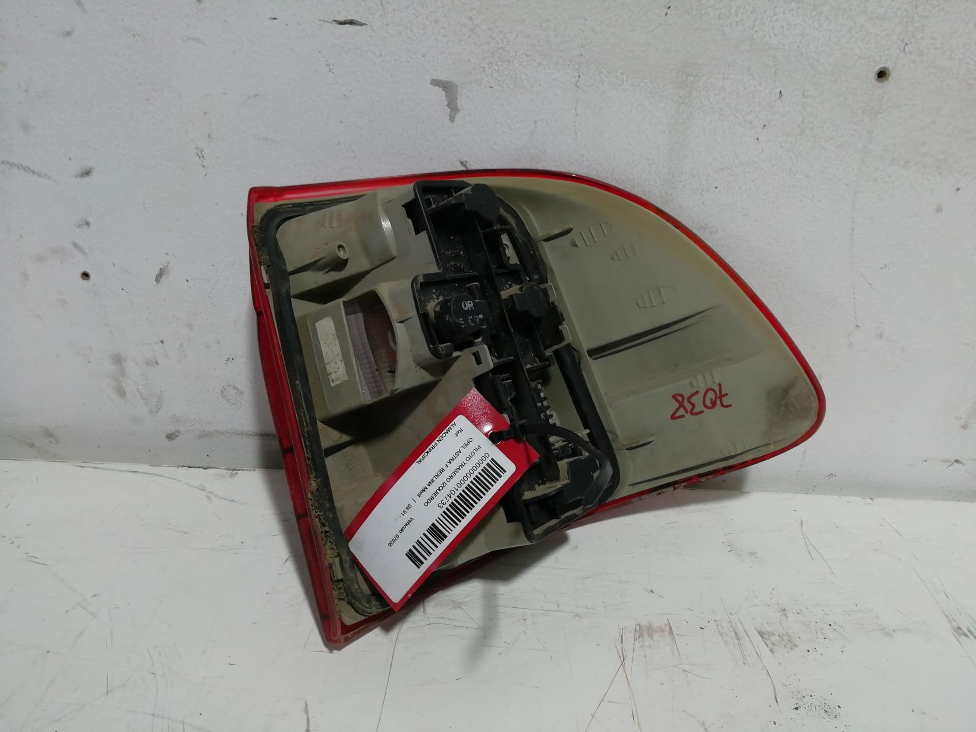 Piloto trasero izquierdo OPEL ASTRA F BERLINA 2