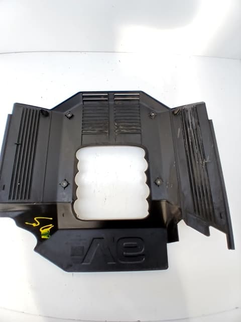 Tapa motor AUDI 80 B4 SEDÁN (8C2) 2