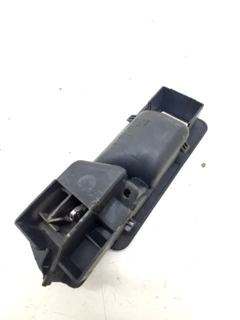 Maneta interior trasera izquierda AUDI 80 B4 SEDÁN (8C2) 2