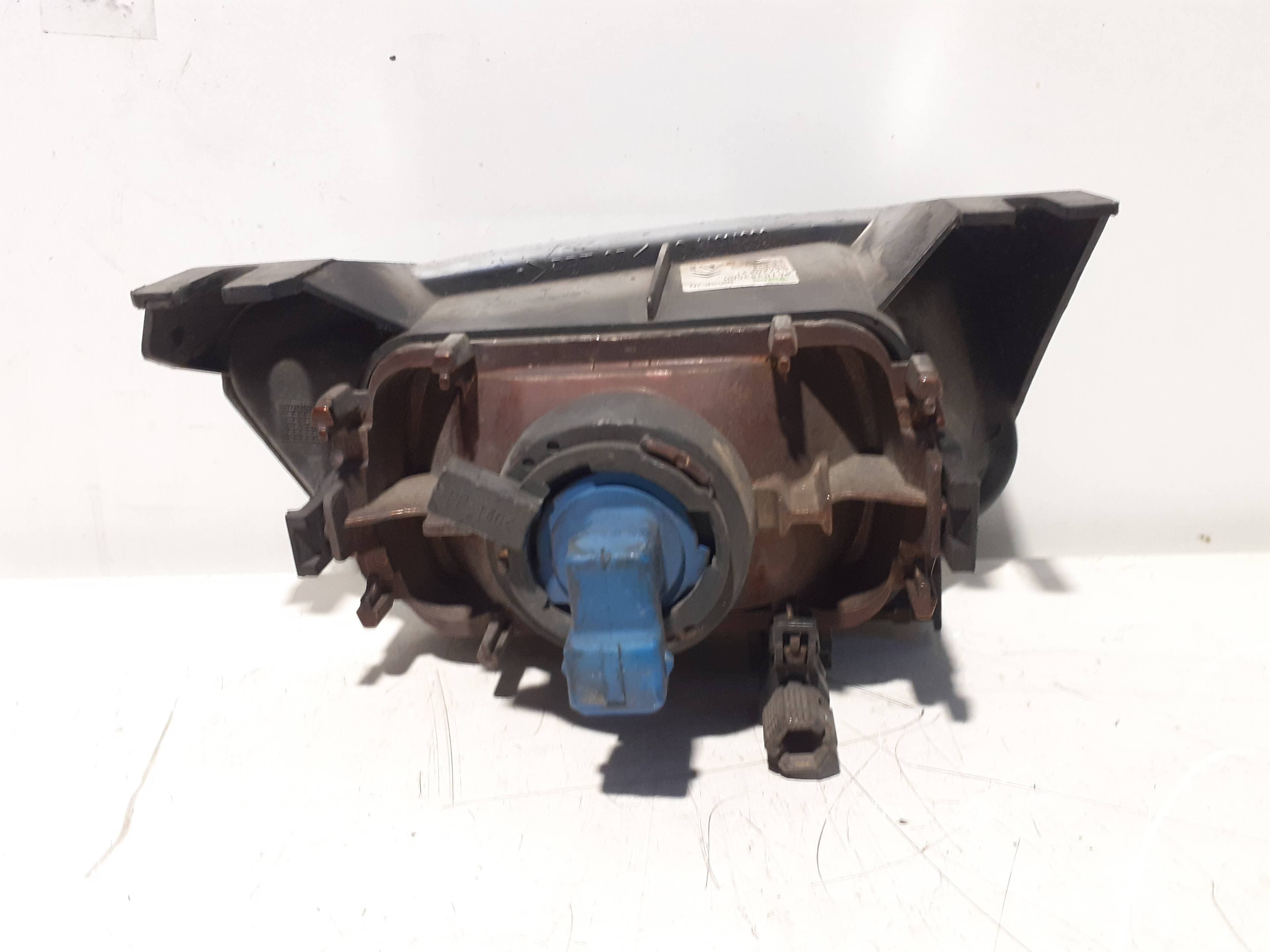 Faro antiniebla izquierdo CITROEN SAXO 3