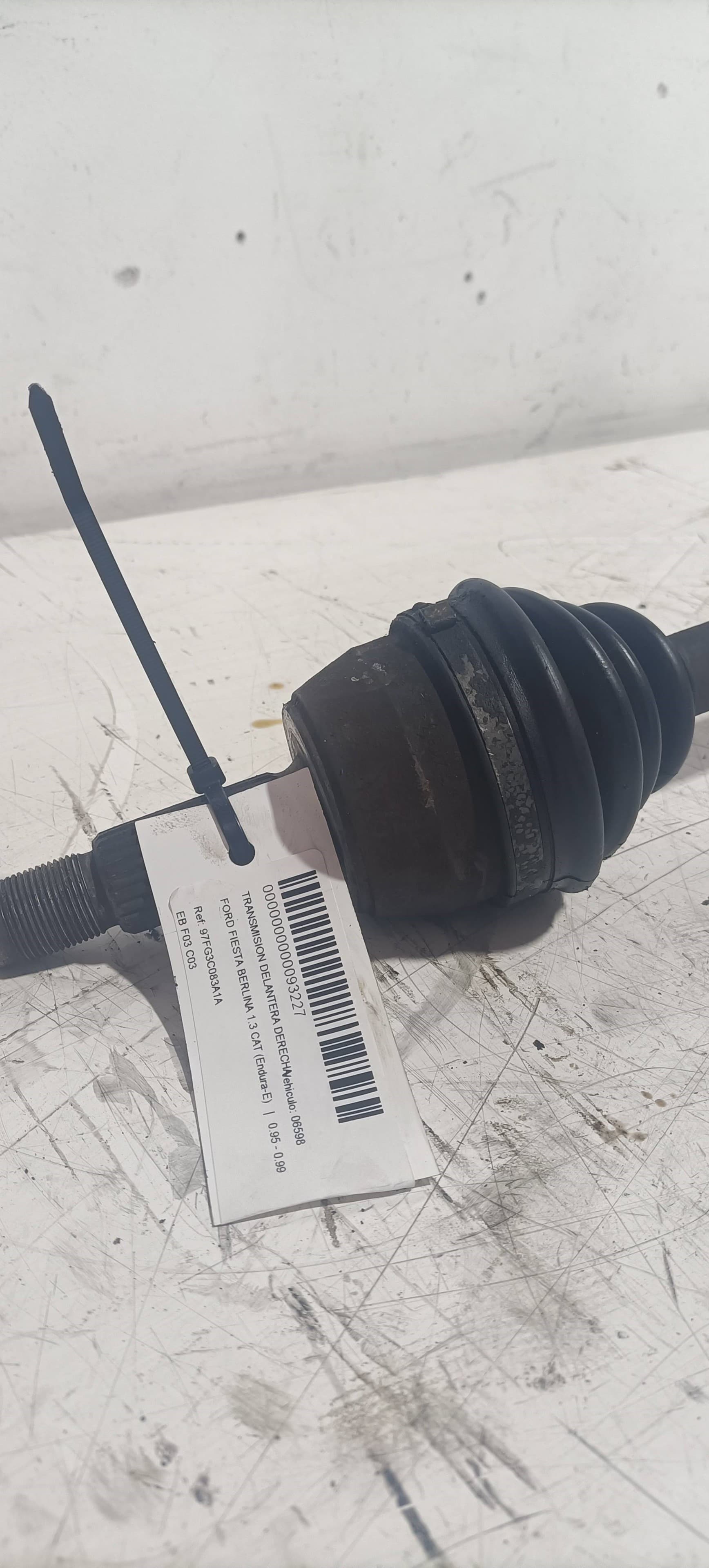Transmision delantera derecha FORD FIESTA BERLINA 2