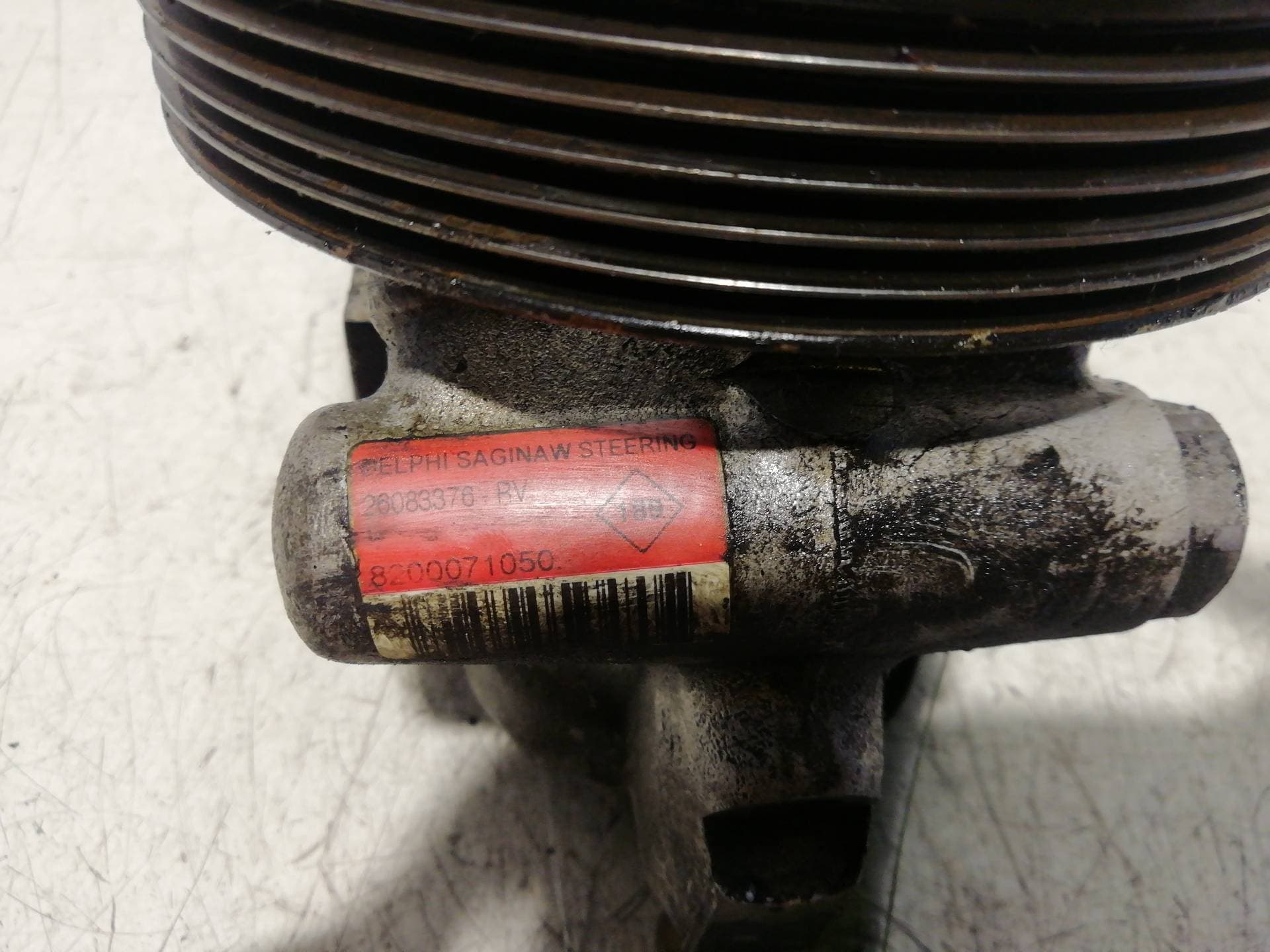 Bomba direccion MITSUBISHI CARISMA BERLINA 4 (DA0)