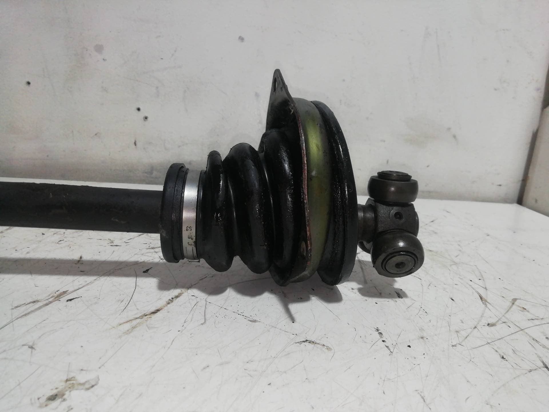 Transmision delantera izquierda MITSUBISHI CARISMA BERLINA 4 (DA0) 2