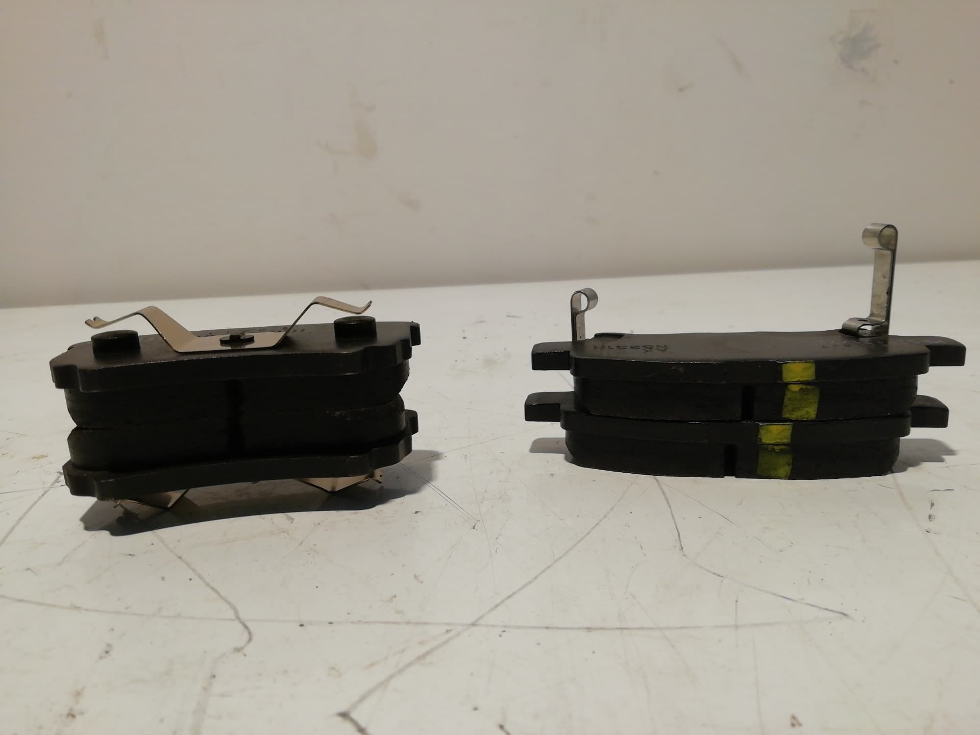 Pastillas de freno MITSUBISHI CARISMA BERLINA 4 (DA0)
