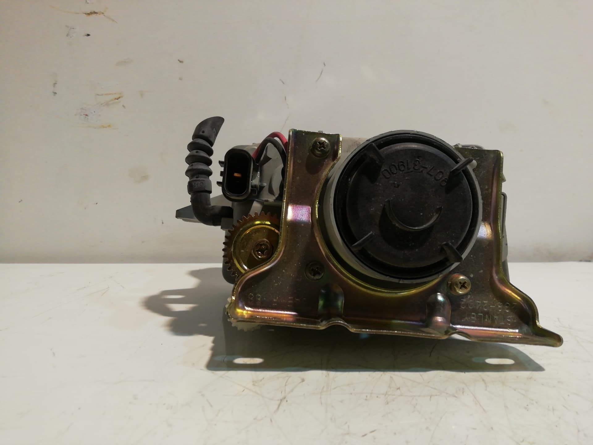 Faro antiniebla izquierdo MITSUBISHI CARISMA BERLINA 4 (DA0) 3