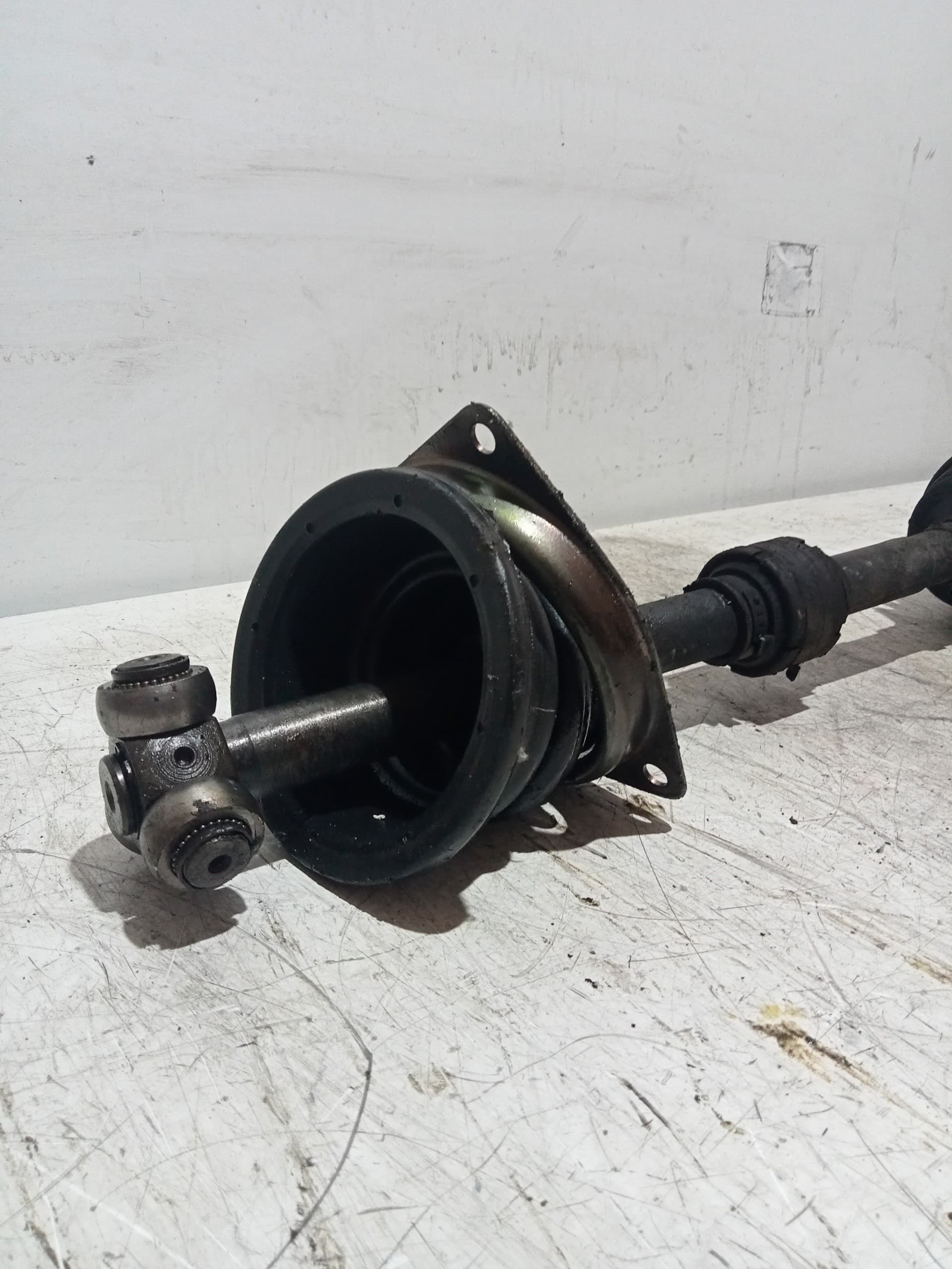 Transmision delantera izquierda MITSUBISHI CARISMA BERLINA 4 (DA0) 3