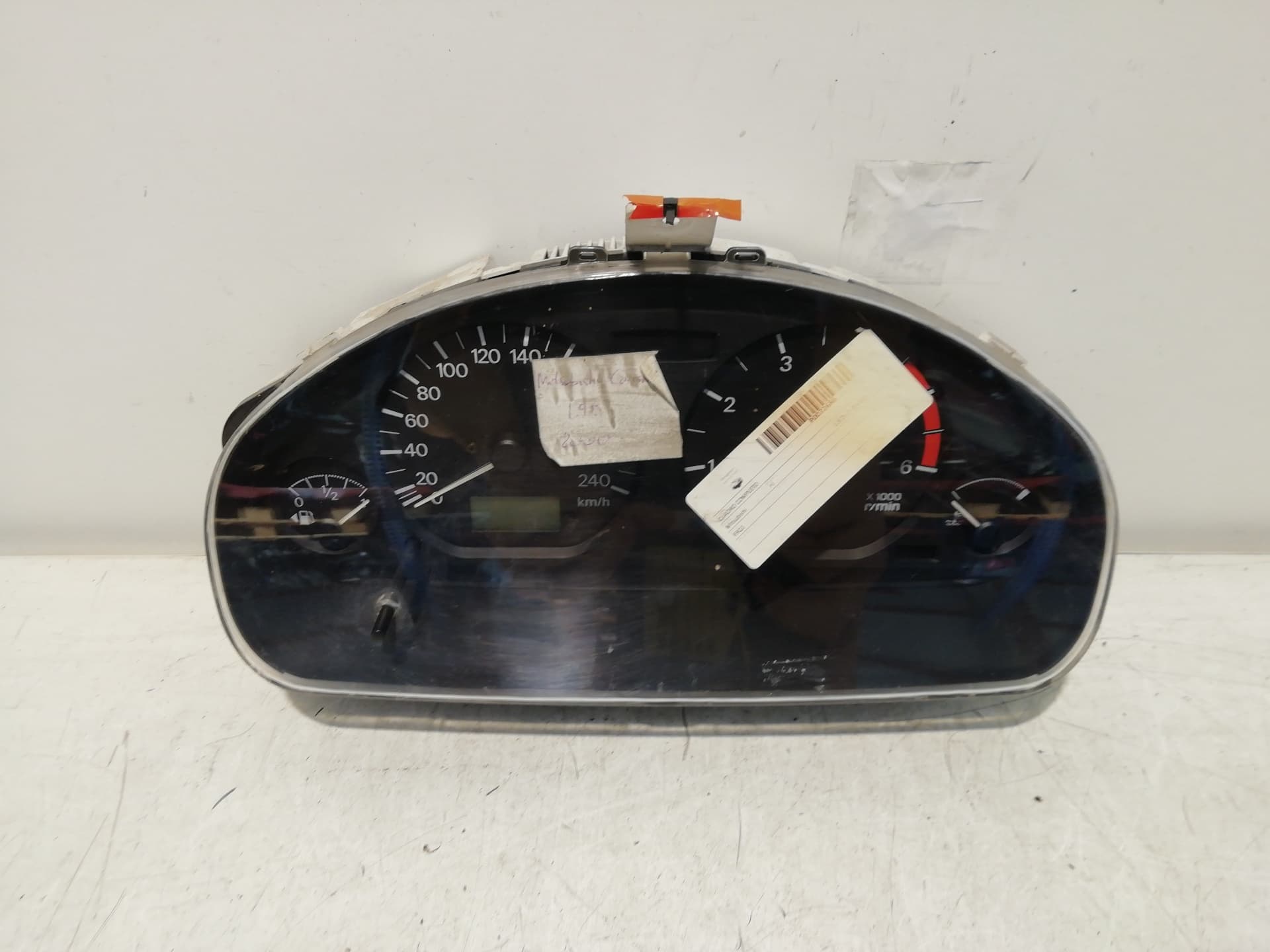 Cuadro instrumentos MITSUBISHI CARISMA BERLINA 4 (DA0)