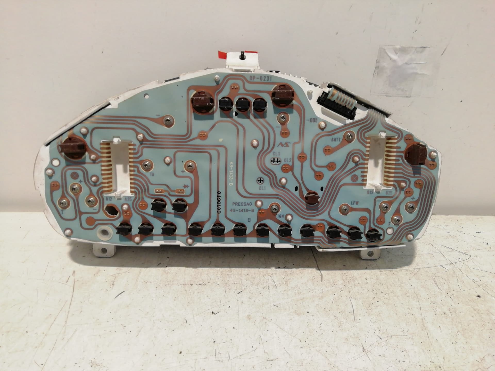 Cuadro instrumentos MITSUBISHI CARISMA BERLINA 4 (DA0) 2