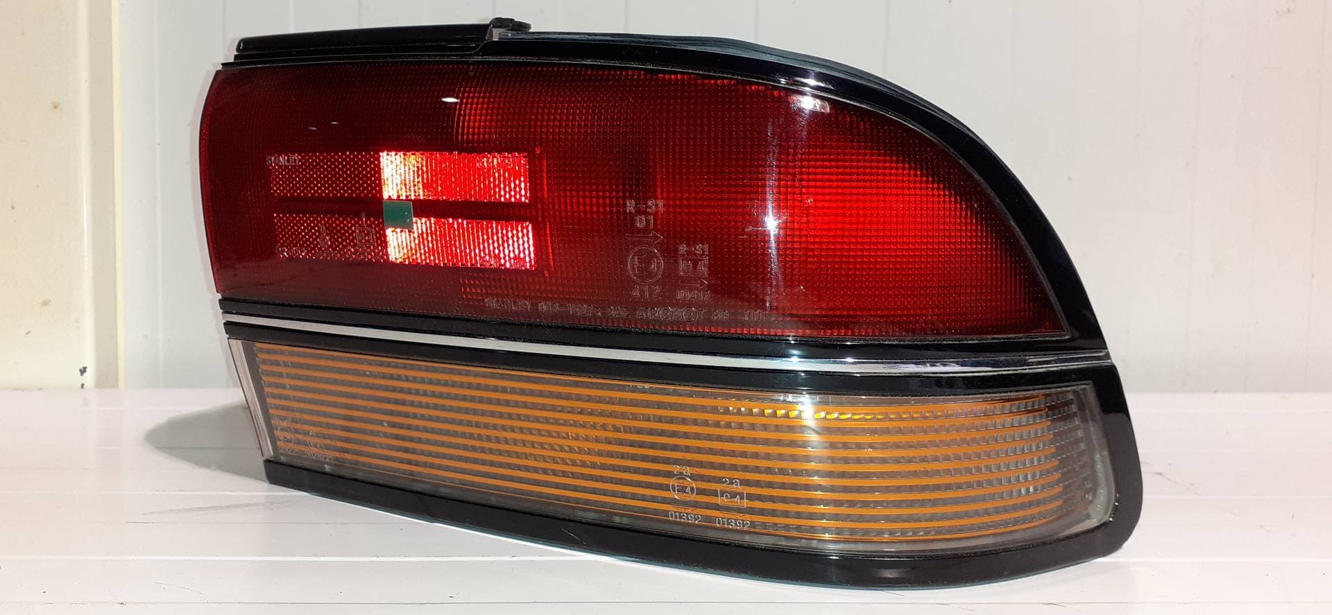 Piloto trasero derecho MITSUBISHI CARISMA BERLINA 4 (DA0) 4