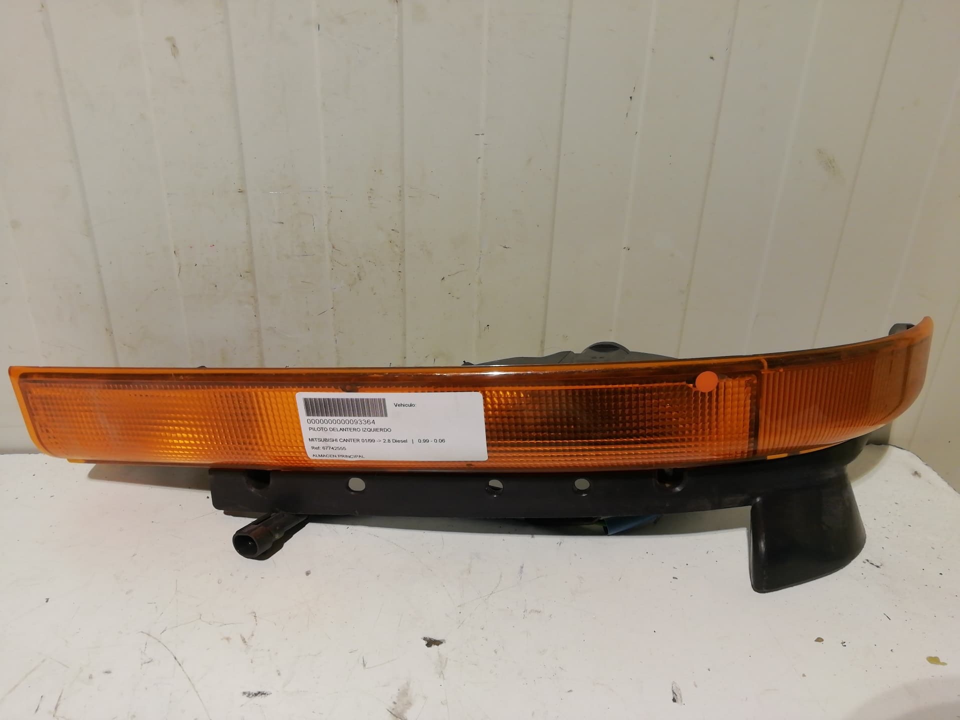 Recambio MITSUBISHI CARISMA BERLINA 4 (DA0) ref. 67742555