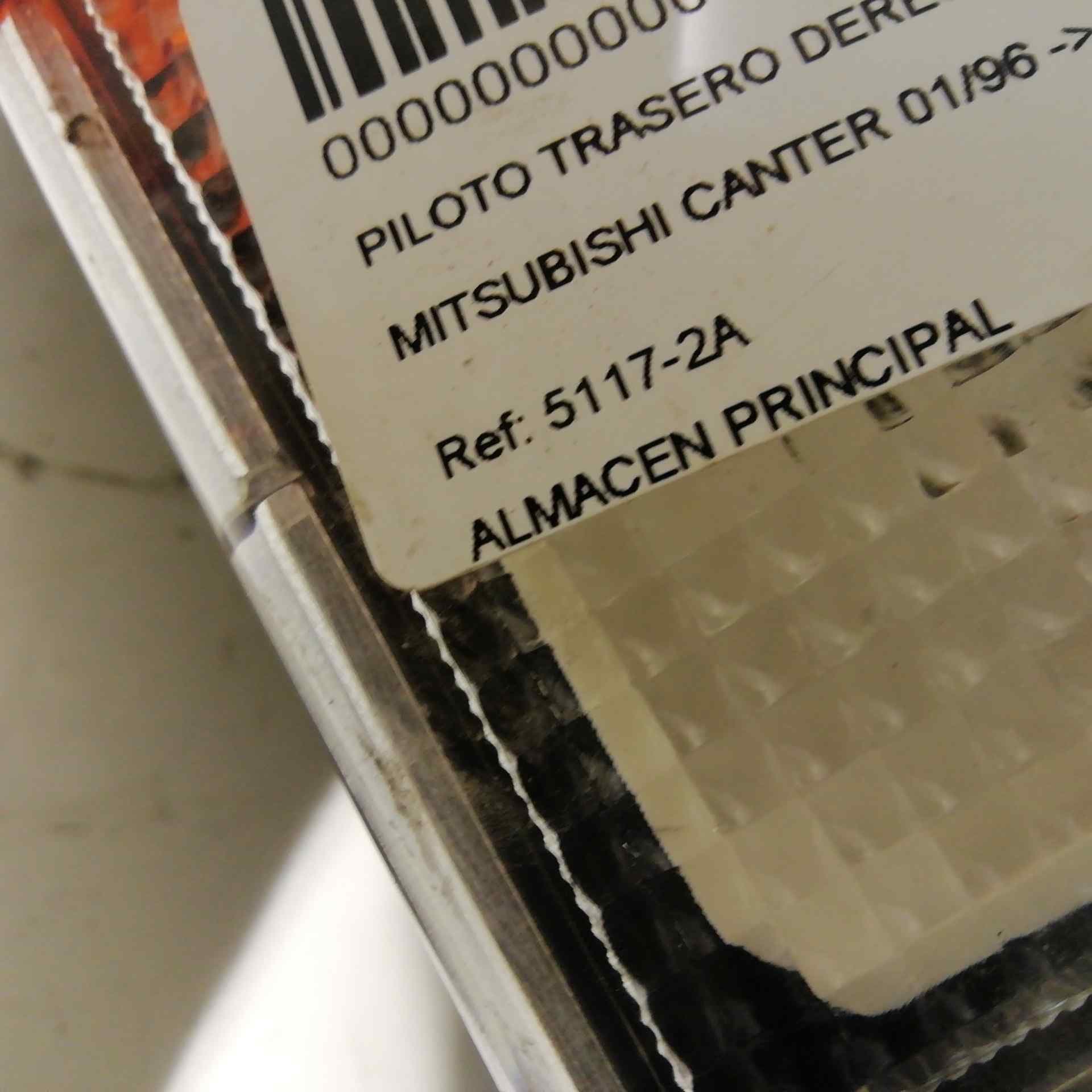 Piloto trasero derecho MITSUBISHI CARISMA BERLINA 4 (DA0) 3