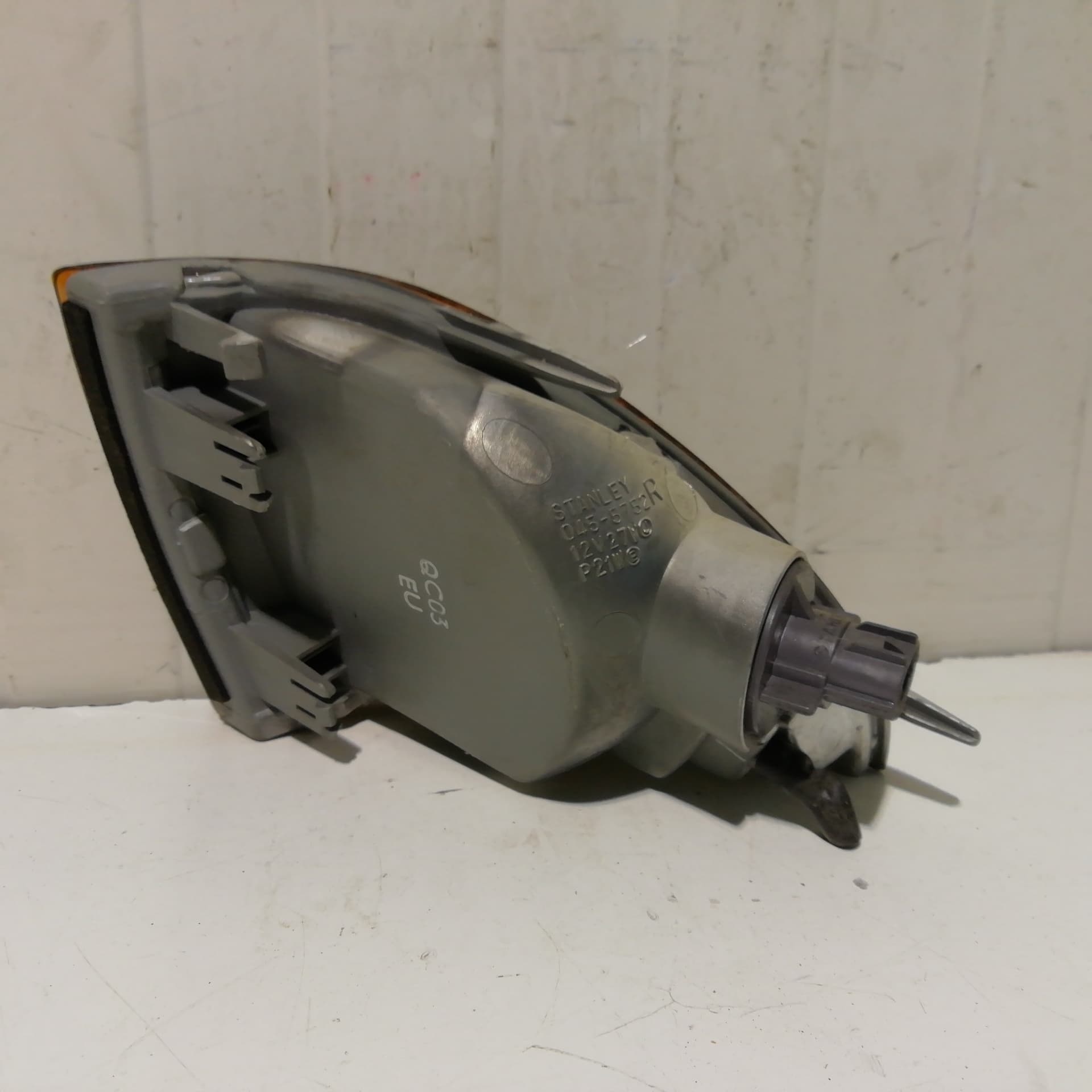 Recambio MITSUBISHI CARISMA BERLINA 4 (DA0) ref. 0455789 4
