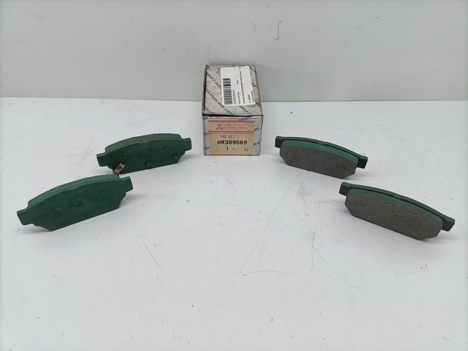 Pastillas de freno MITSUBISHI CARISMA BERLINA 4 (DA0)