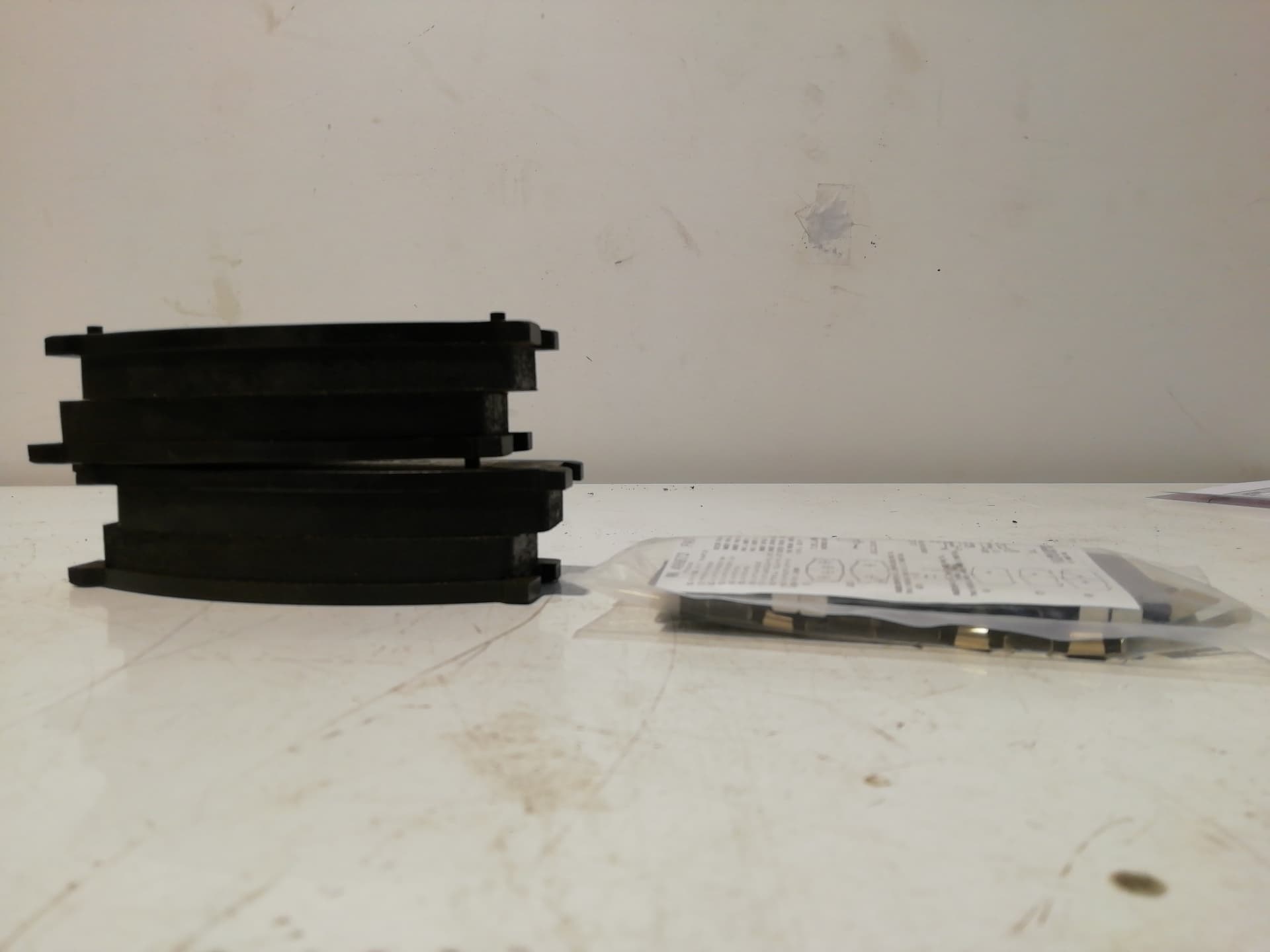 Pastillas de freno MITSUBISHI CARISMA BERLINA 4 (DA0) 3