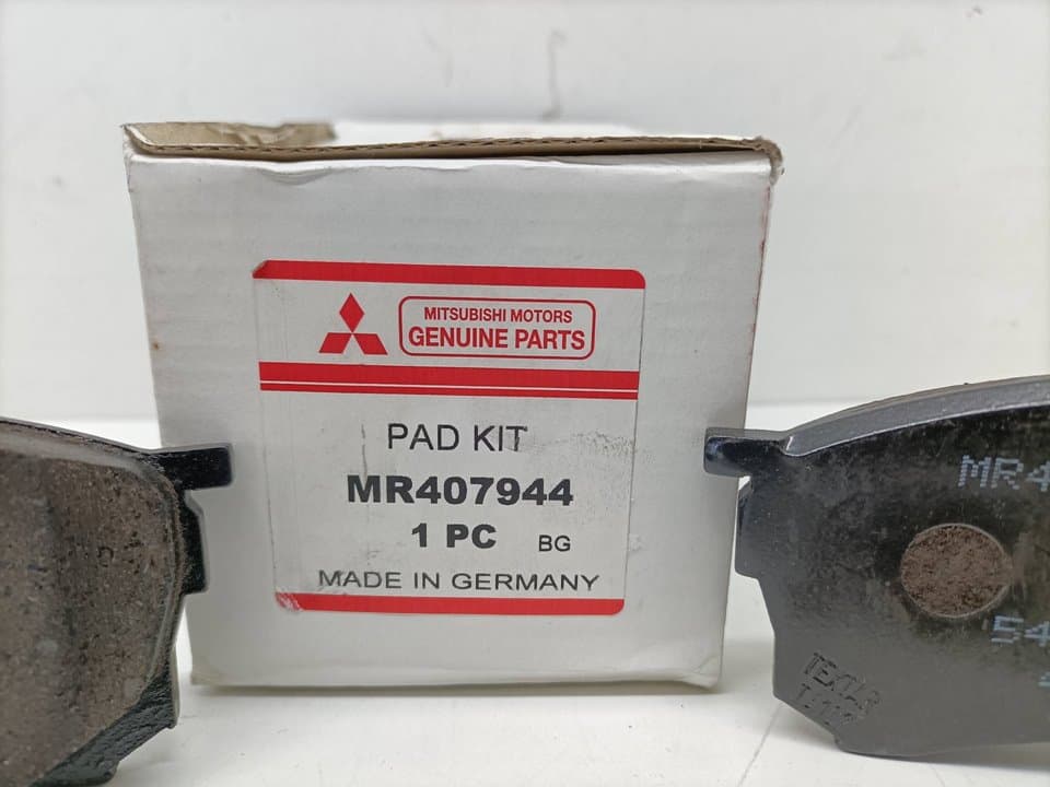Pastillas de freno MITSUBISHI CARISMA BERLINA 4 (DA0) 2