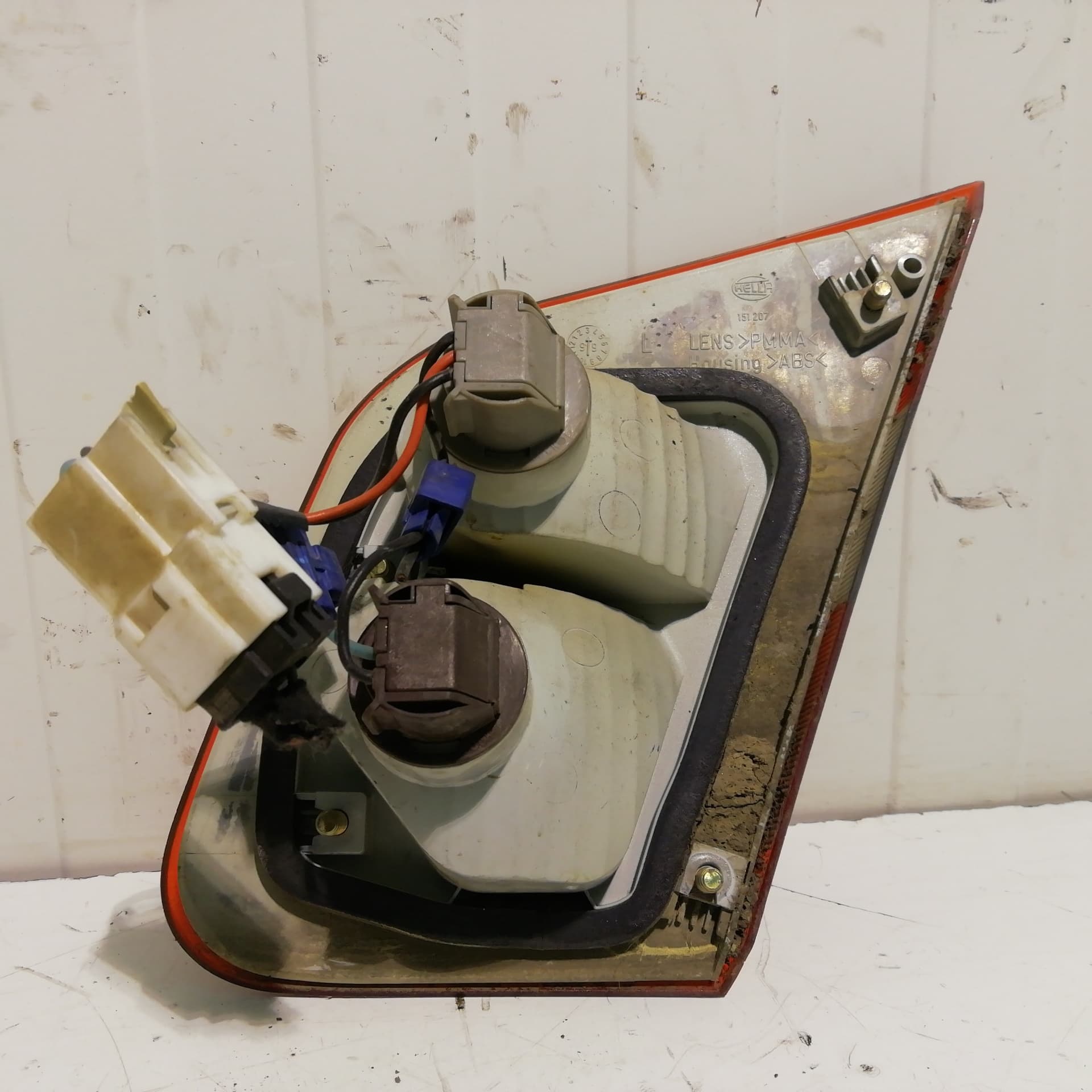 Piloto trasero izquierdo interior MITSUBISHI CARISMA BERLINA 4 (DA0) 3