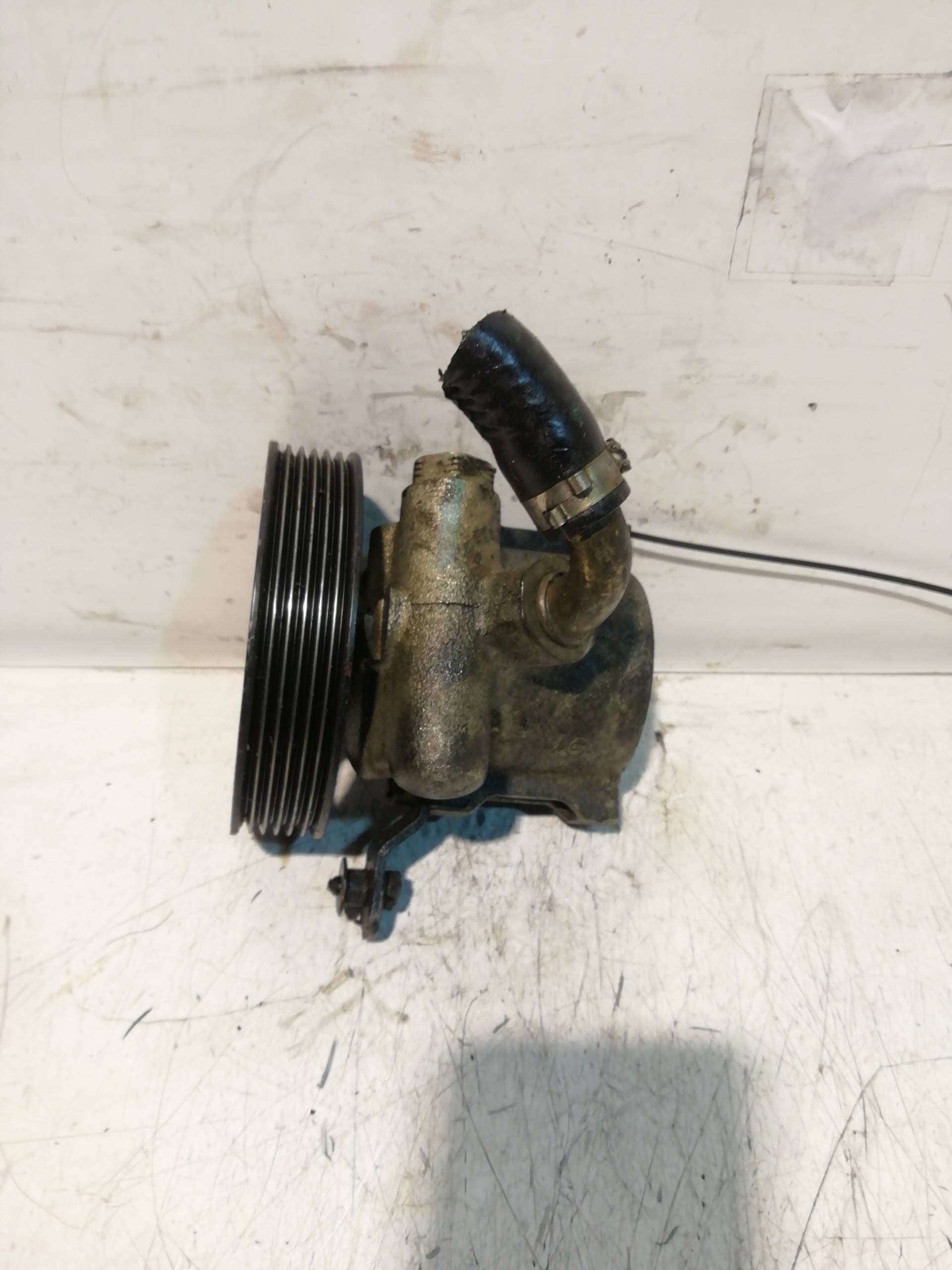 Bomba direccion PEUGEOT 306 BREAK 4