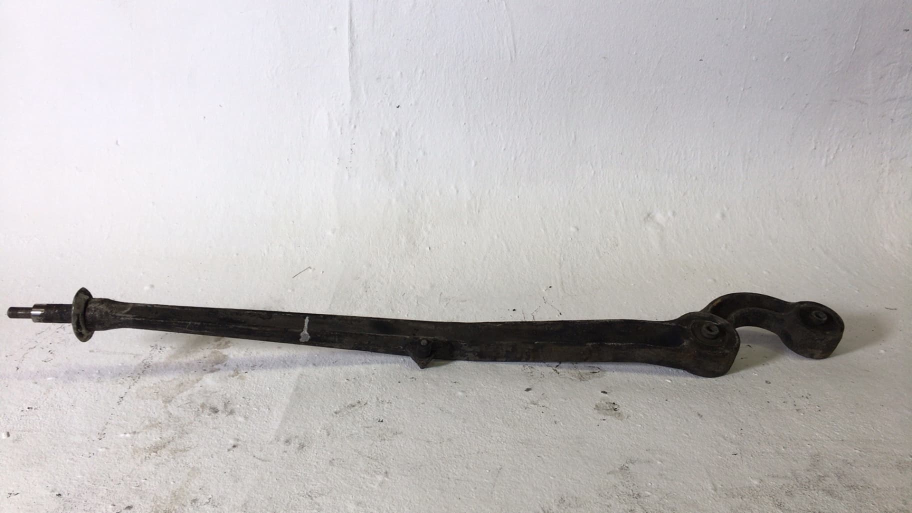 Brazo suspension inferior delantero izquierdo LAND ROVER RANGE ROVER (LP)
