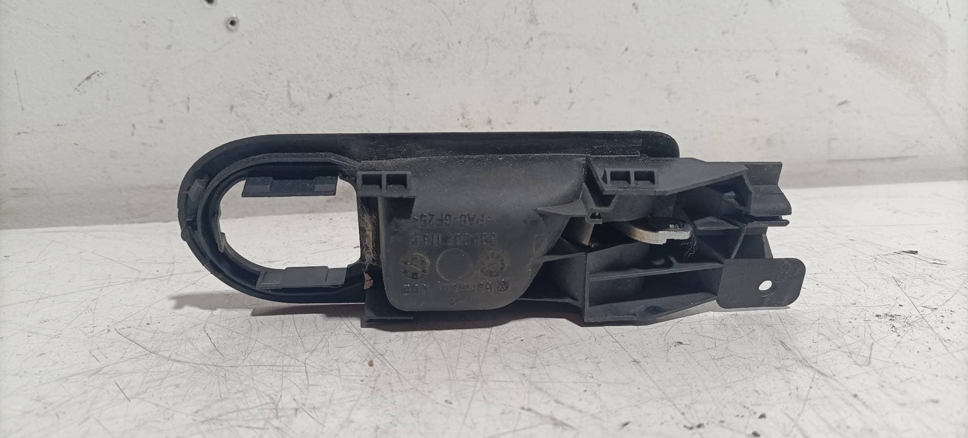 Maneta interior delantera izquierda VOLKSWAGEN GOLF IV BERLINA (1J1) 3