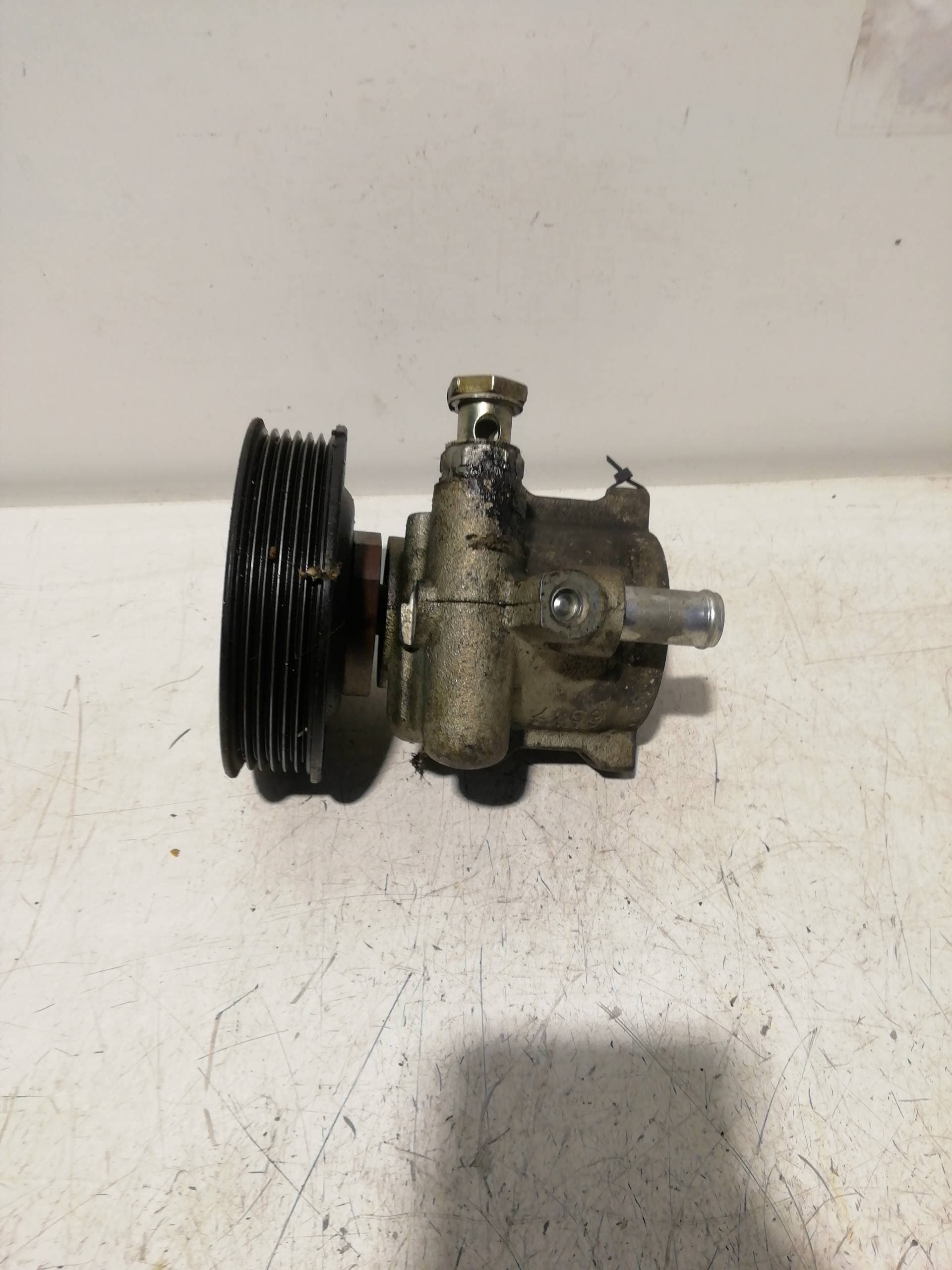 Bomba direccion VOLKSWAGEN GOLF IV BERLINA (1J1) 2