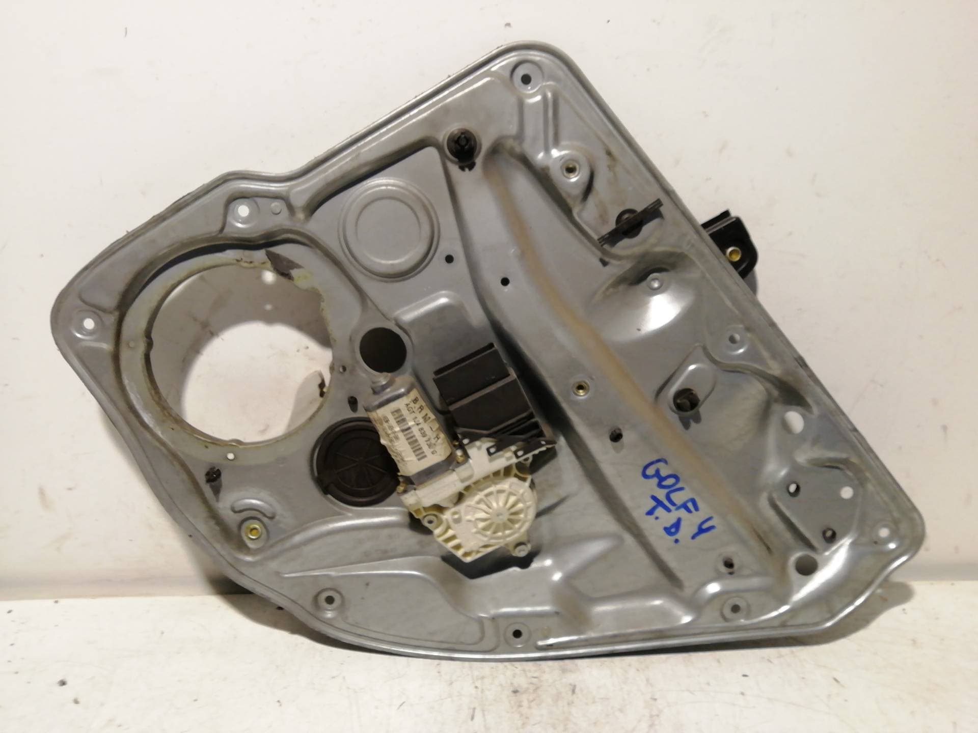 Elevalunas trasero derecho VOLKSWAGEN GOLF IV BERLINA (1J1)