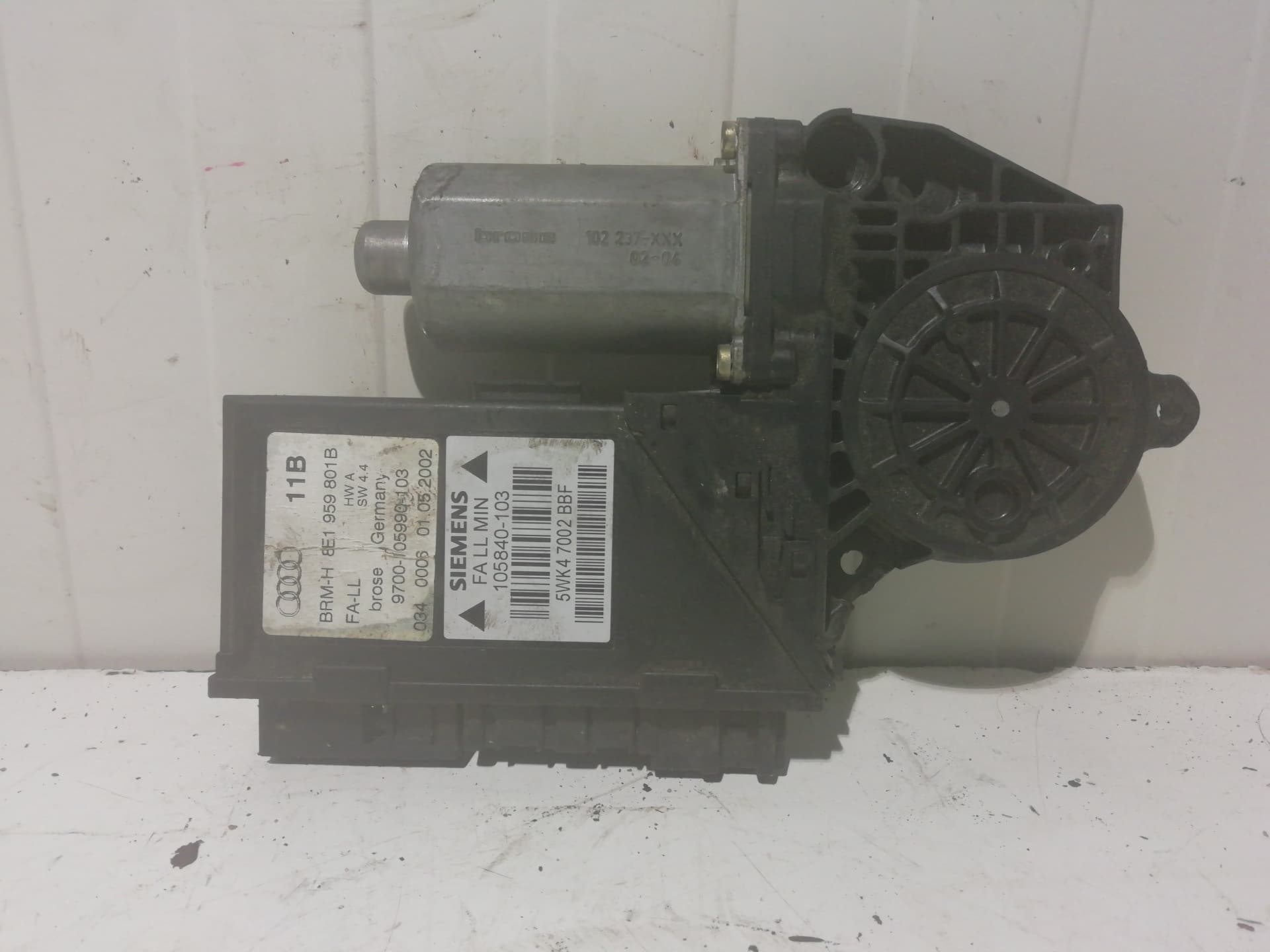 Elevalunas delantero izquierdo VOLKSWAGEN GOLF IV BERLINA (1J1) 4