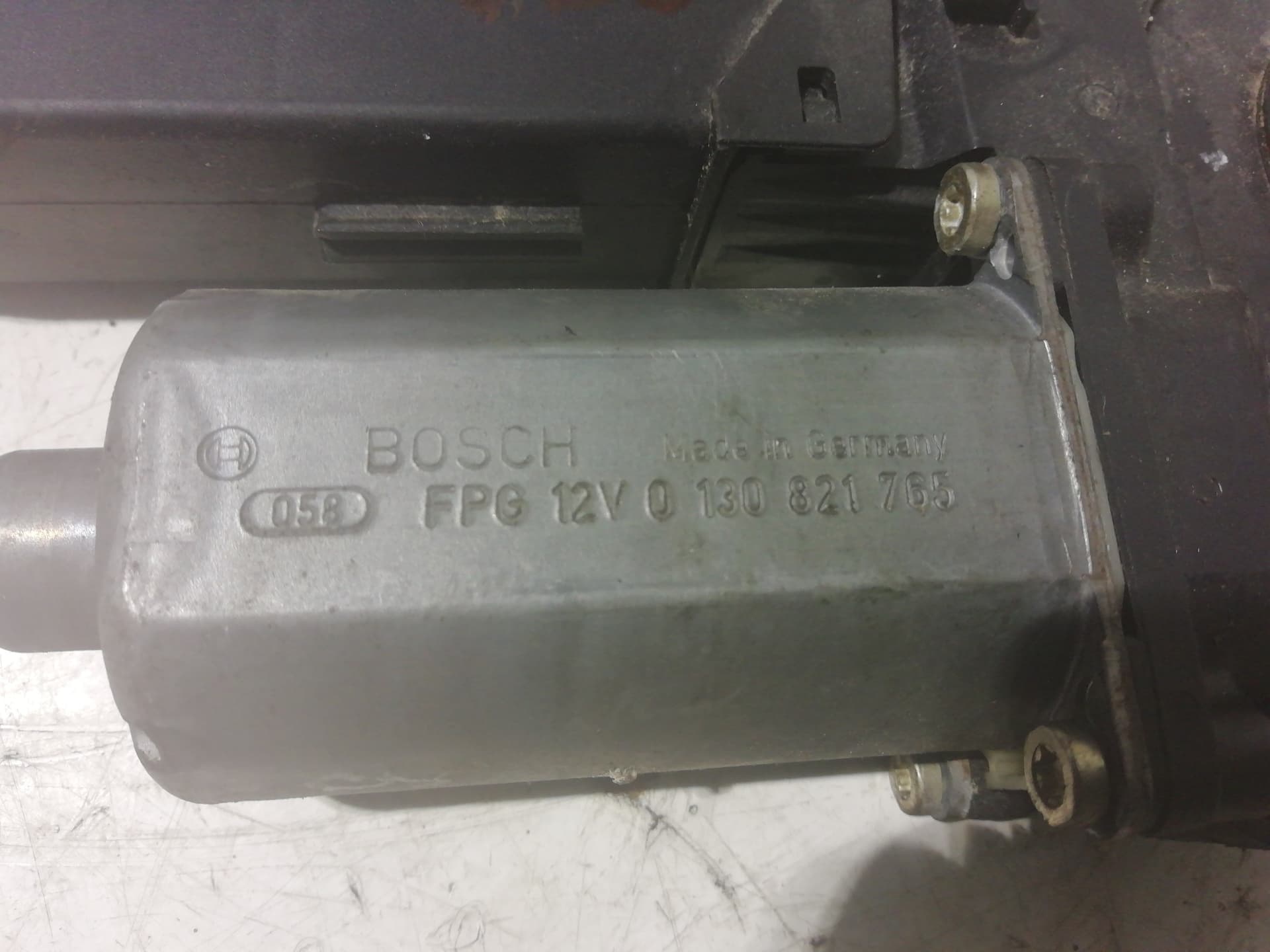 Elevalunas delantero izquierdo VOLKSWAGEN GOLF IV BERLINA (1J1) 3
