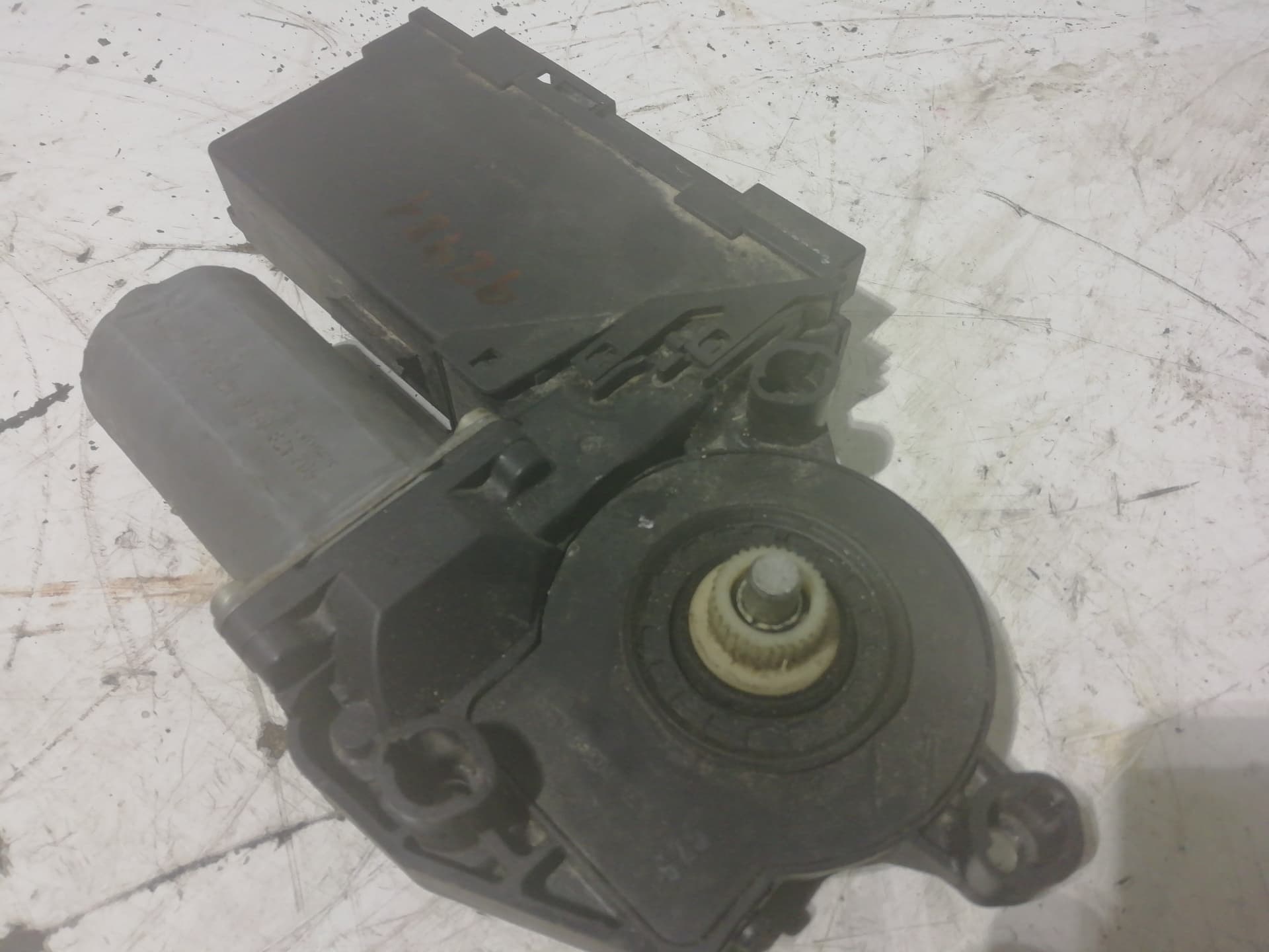 Elevalunas delantero izquierdo VOLKSWAGEN GOLF IV BERLINA (1J1) 2
